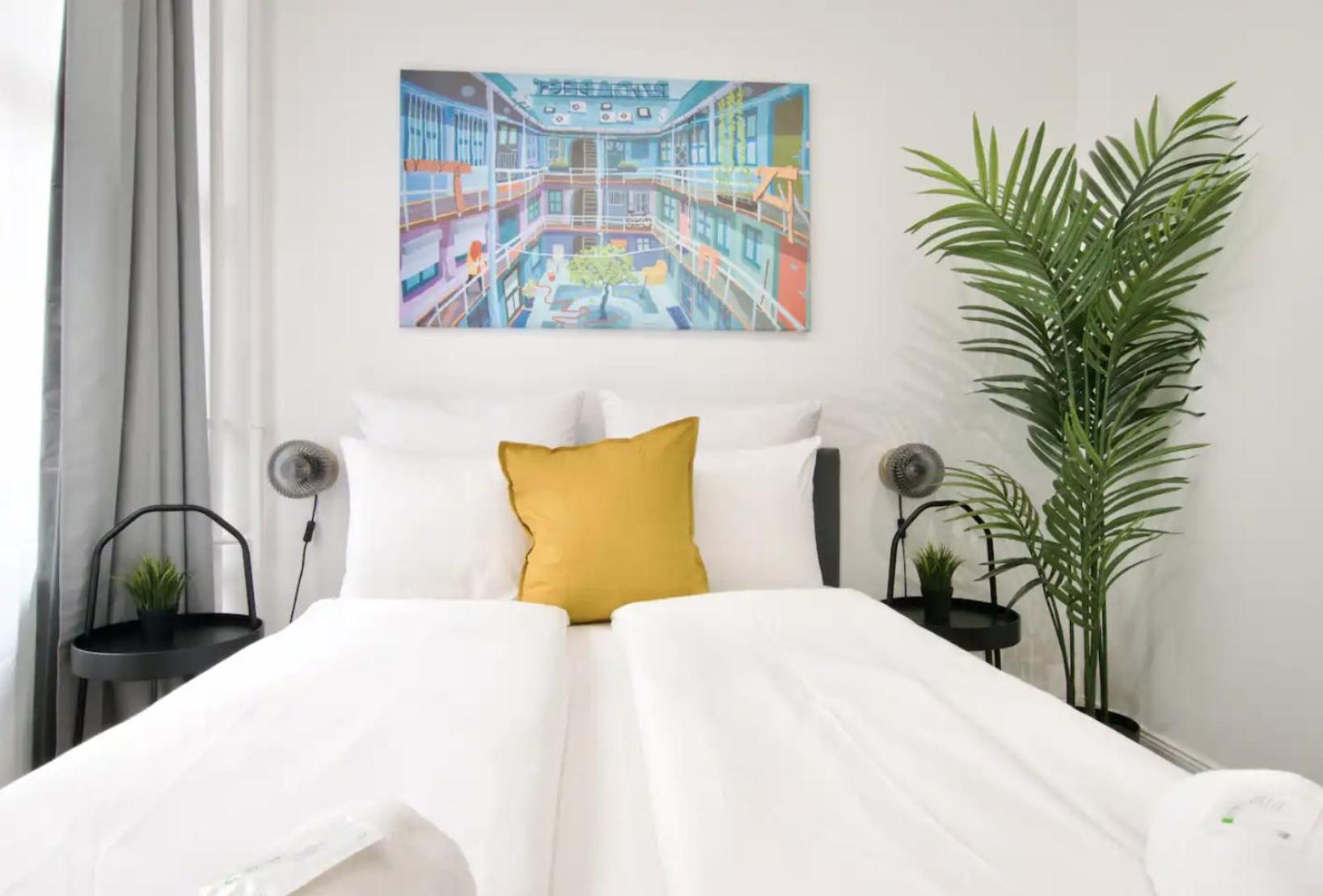 Studio Apartments by Hi5- Apartment in Downtown view 4