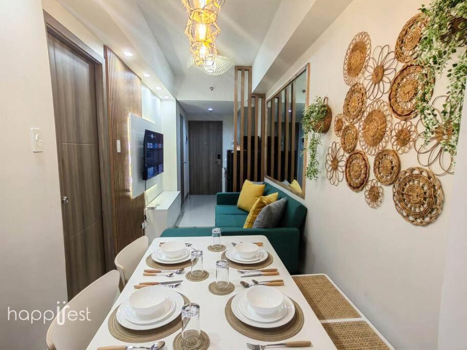 Happirest at S Residences w/Balcony, Mall of Asia