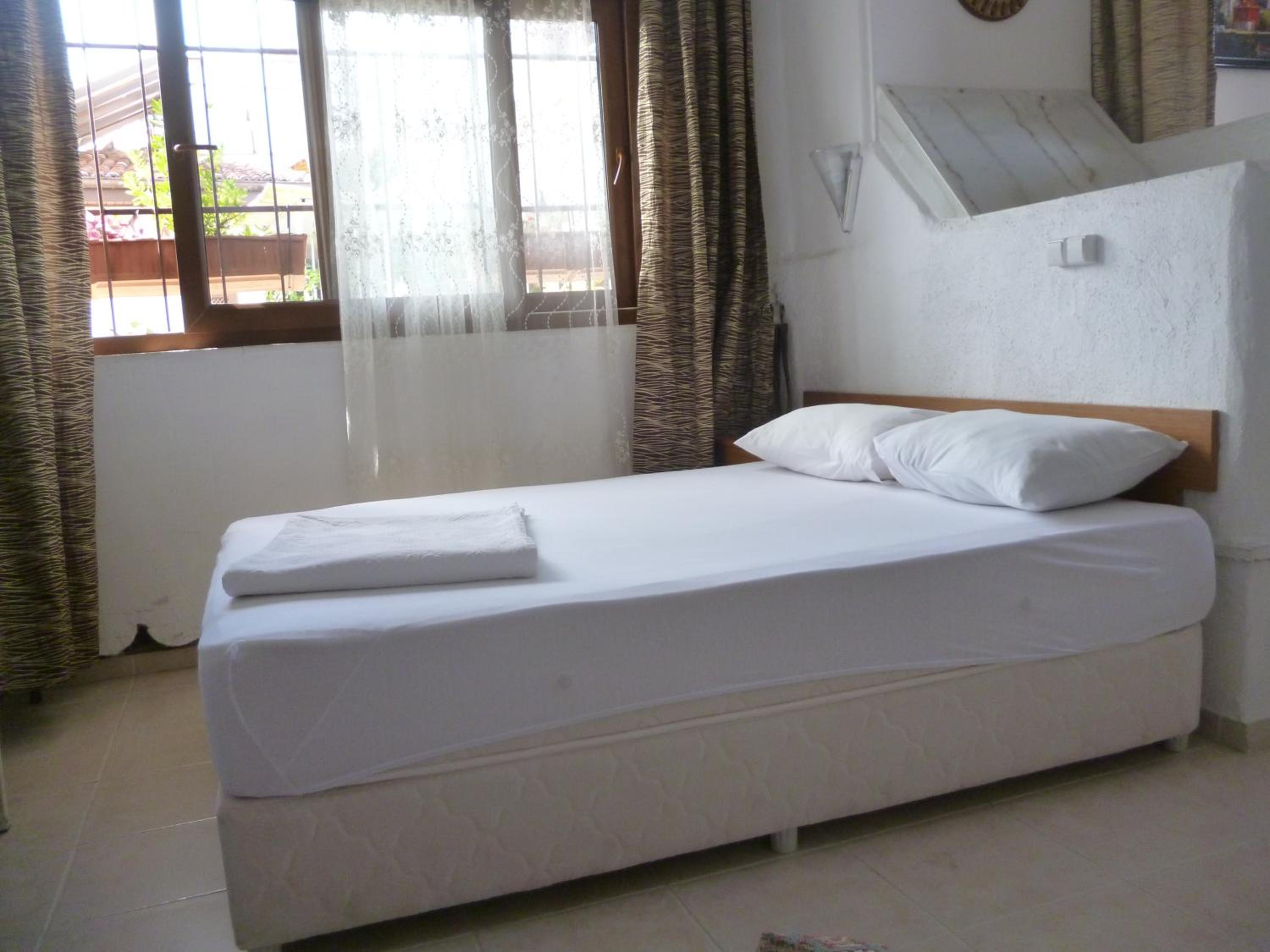 Frankfurt Hotel - Image 15