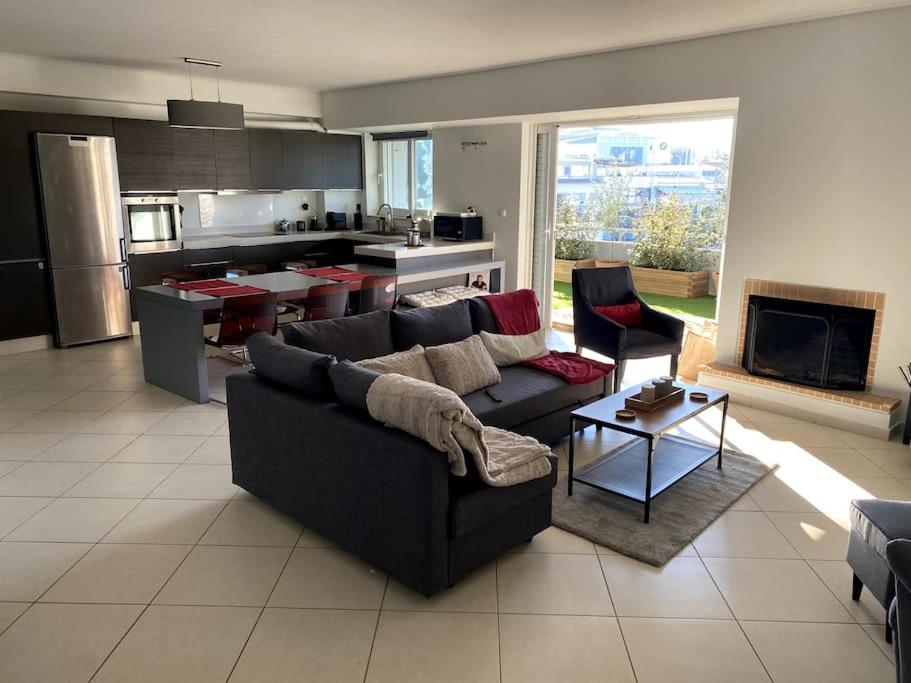 Spacious and Sunkissed 3BR & 2 Bathrooms Apartment