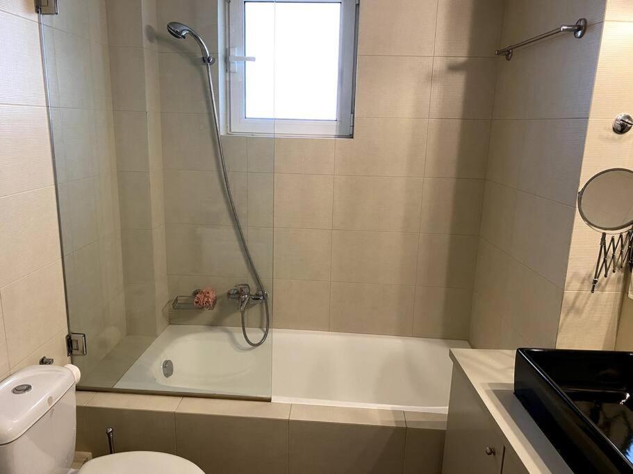 Spacious and Sunkissed 3BR & 2 Bathrooms Apartment