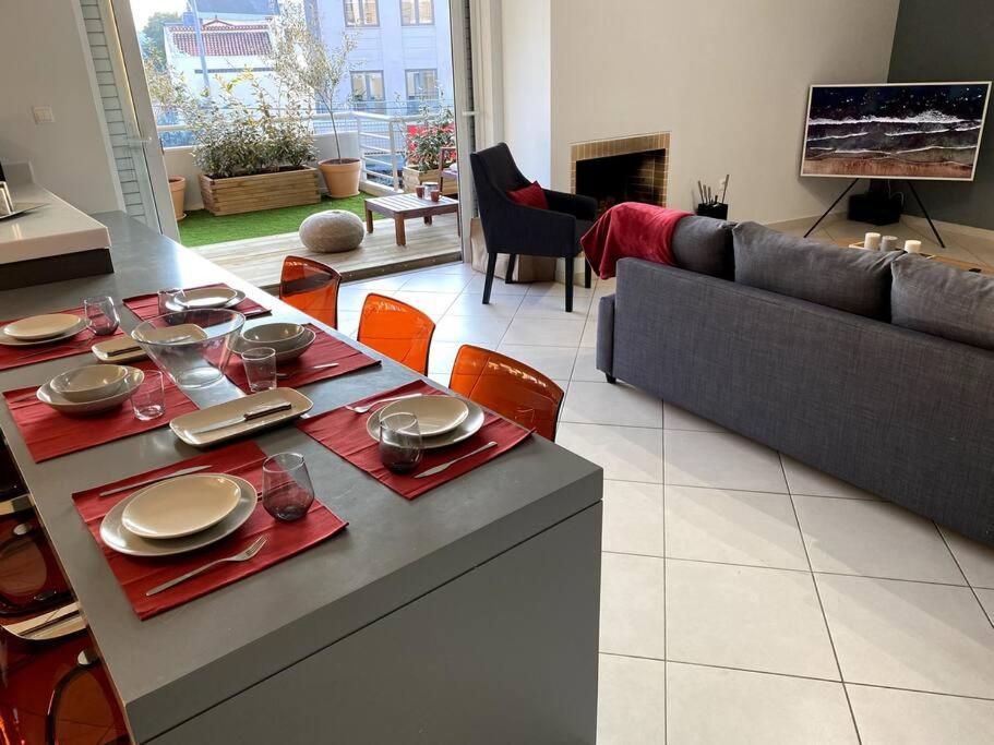 Spacious and Sunkissed 3BR & 2 Bathrooms Apartment