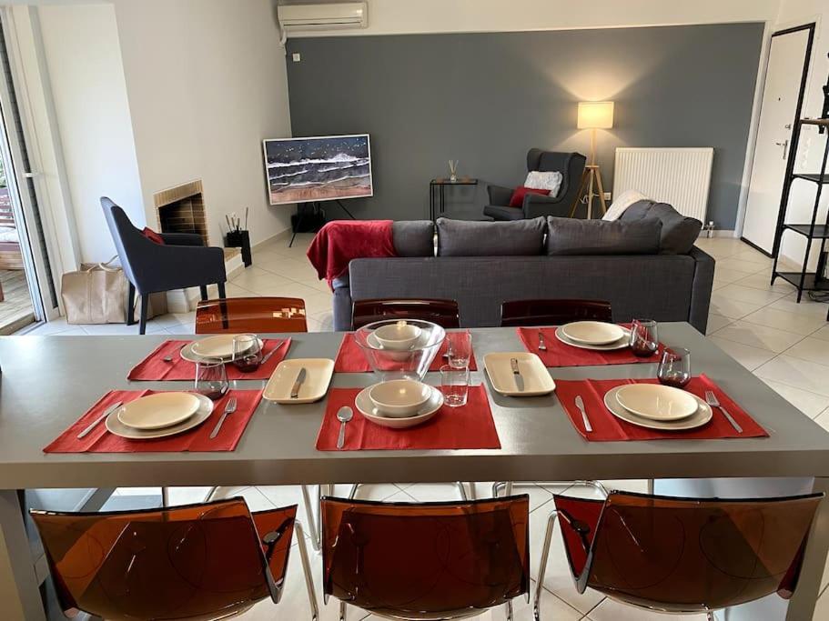 Spacious and Sunkissed 3BR & 2 Bathrooms Apartment