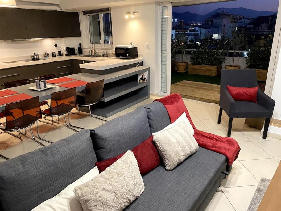 Spacious and Sunkissed 3BR & 2 Bathrooms Apartment
