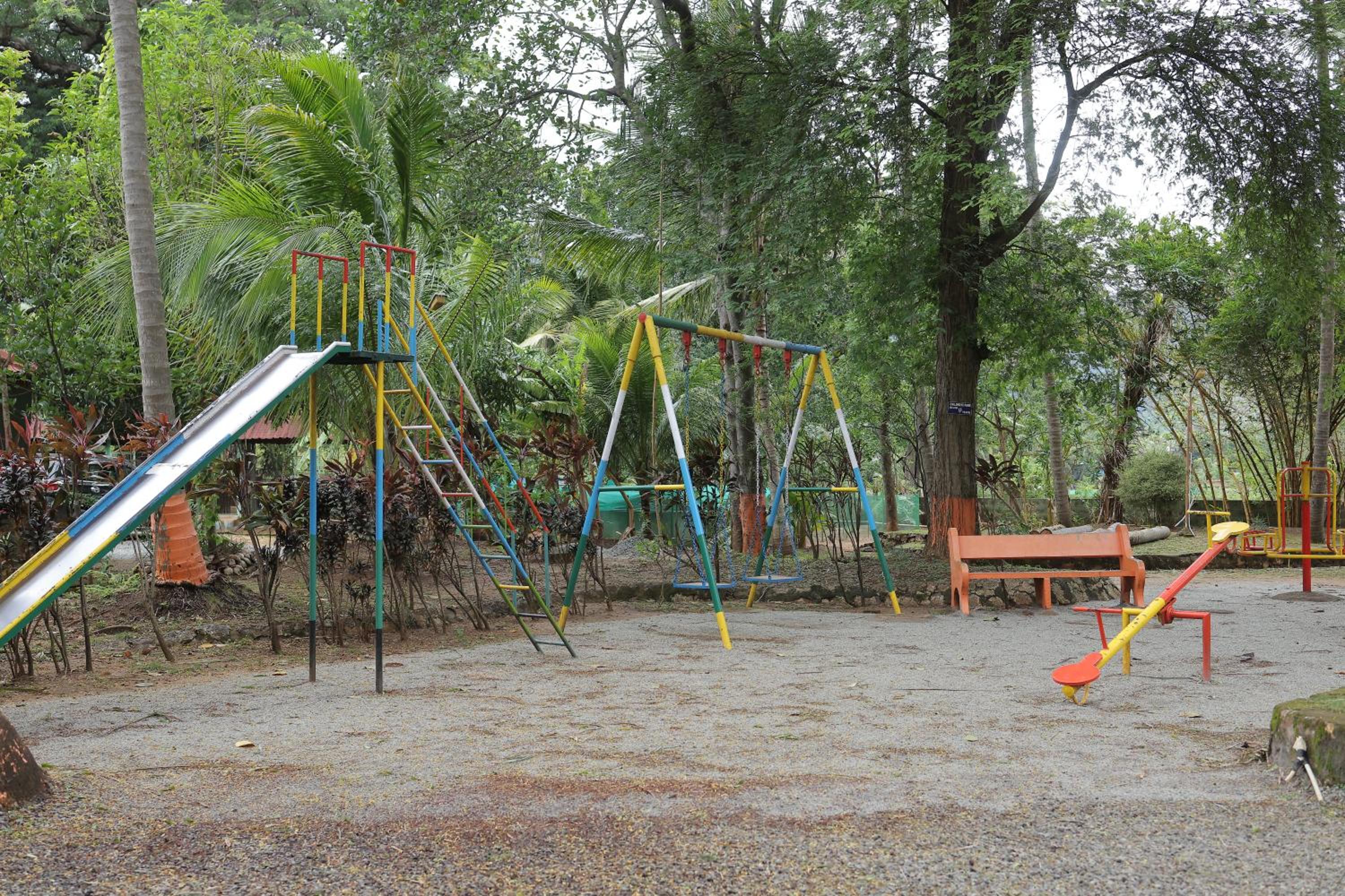 Kuttralam Resorts