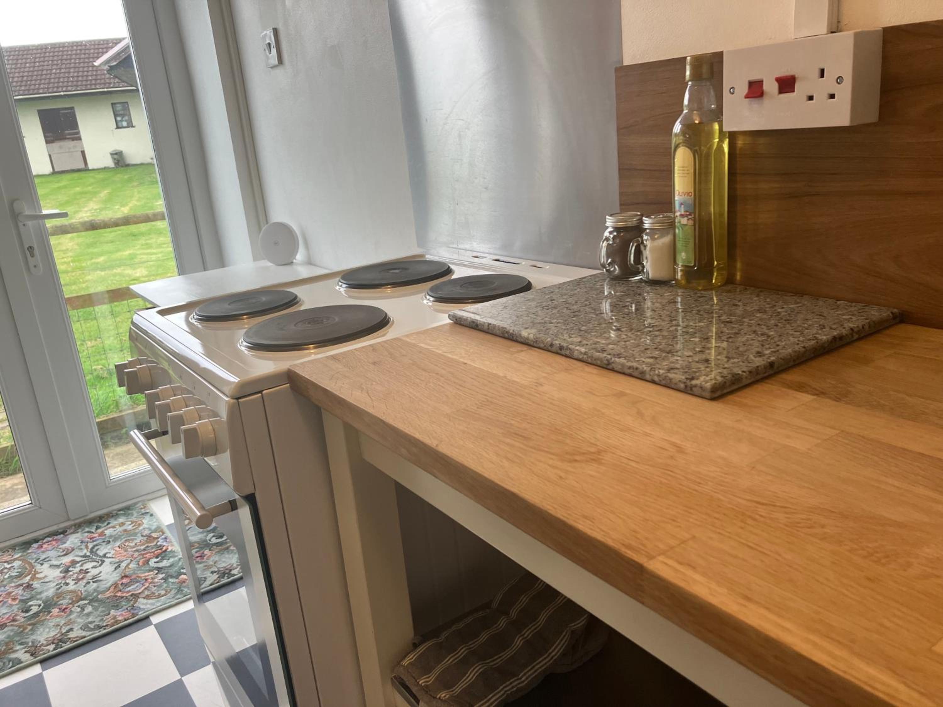 Bude Vacations - The Highborough Bedsit - Property Image 9