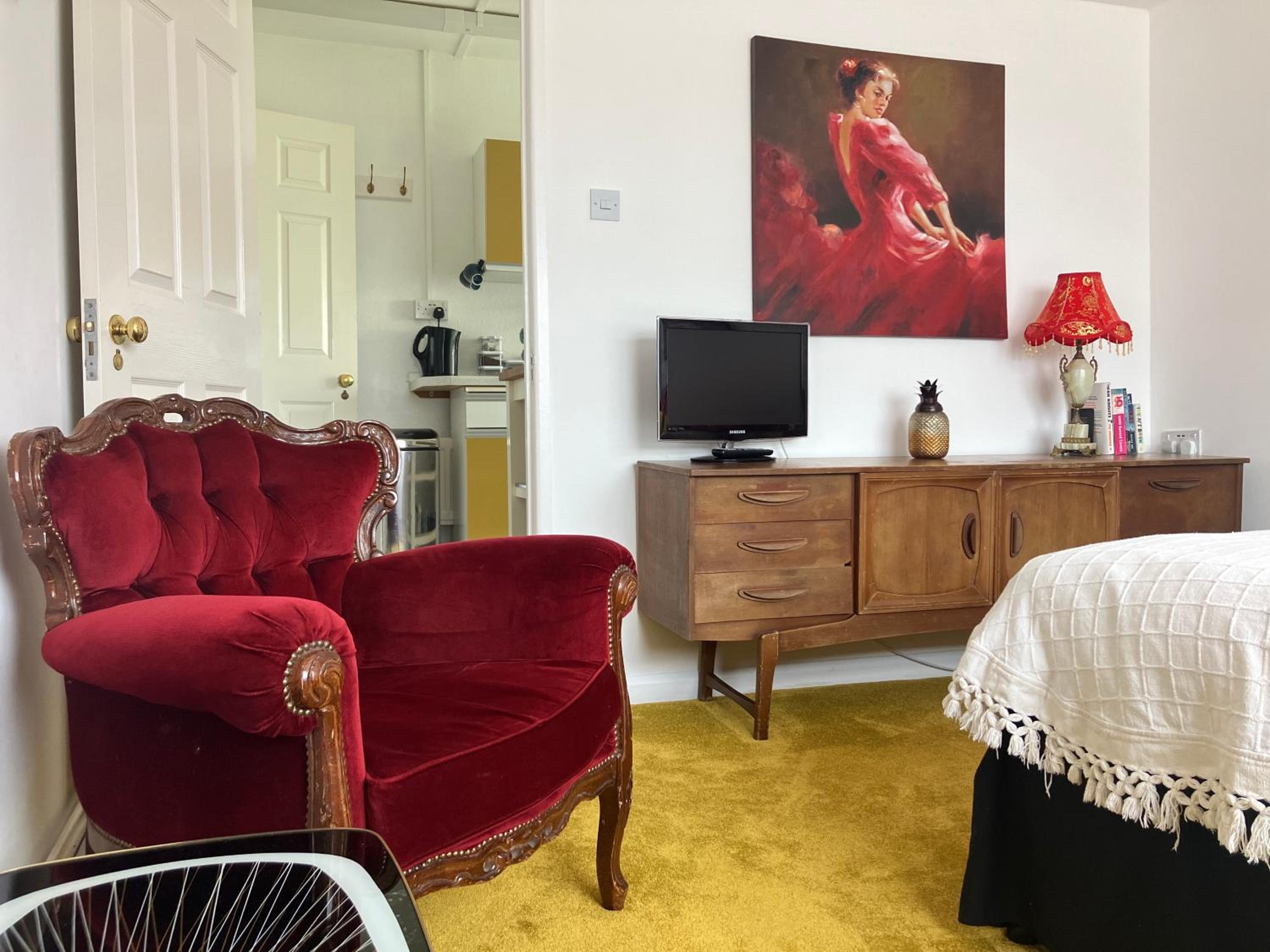 Bude Vacations - The Highborough Bedsit - Property Image 3