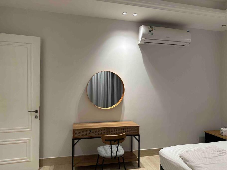Almajdeah luxurious apt Walk to BlVD