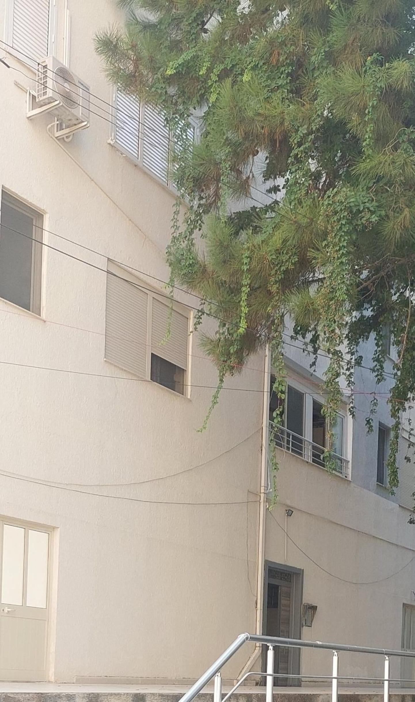 Kledia's apartment