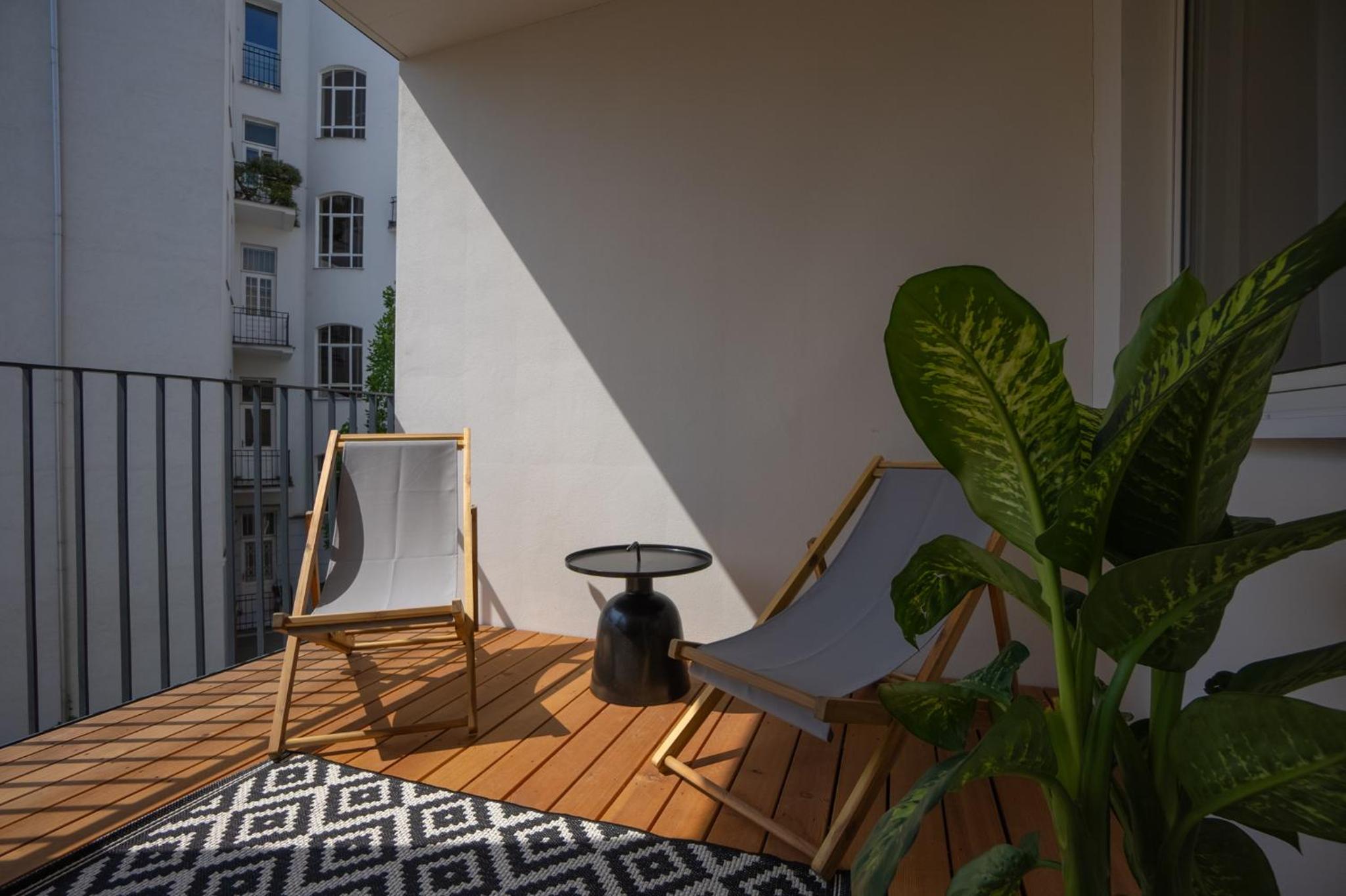 Bright stylish apartment with a huge terrace in a top location