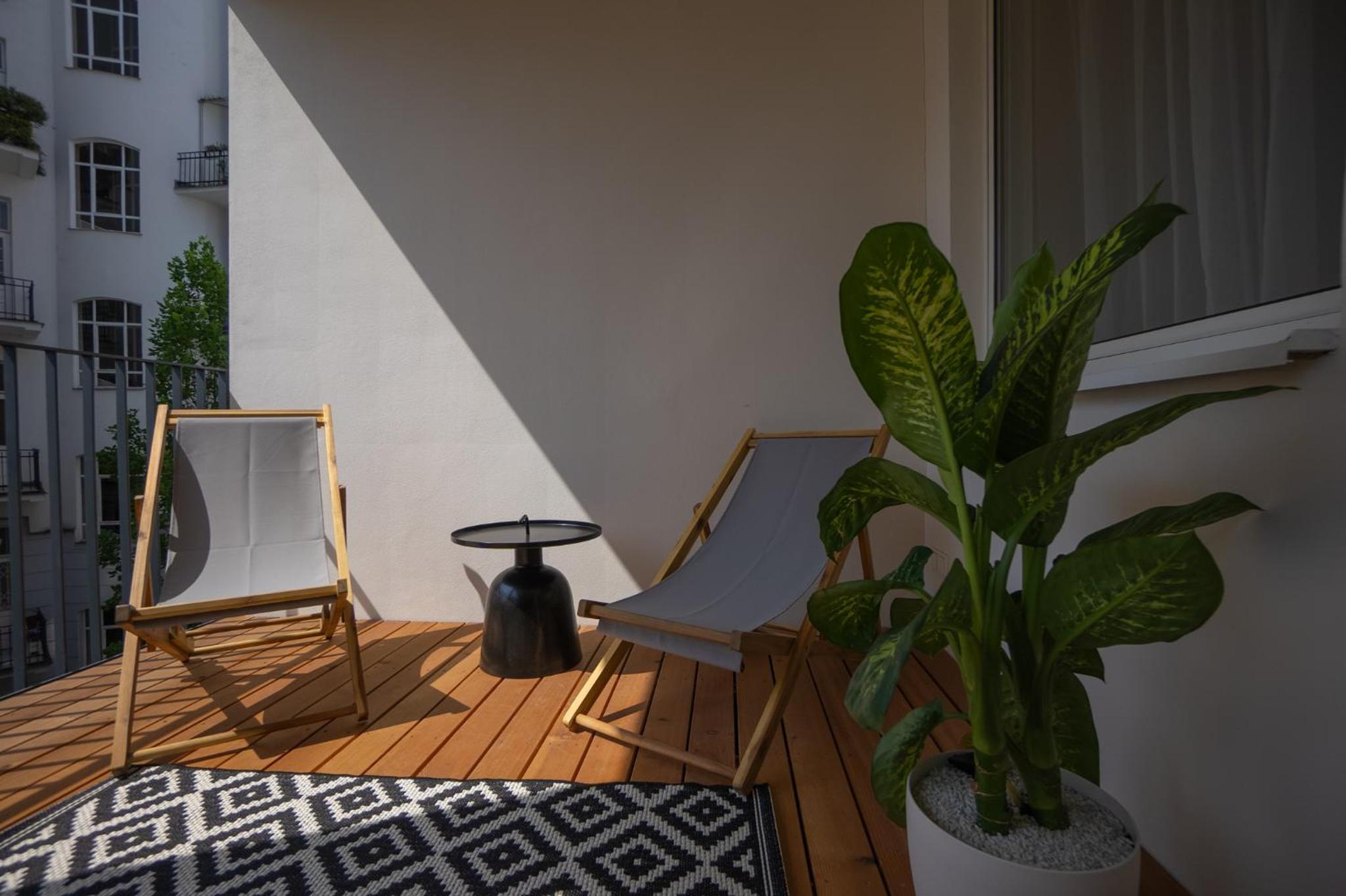 Bright stylish apartment with a huge terrace in a top location