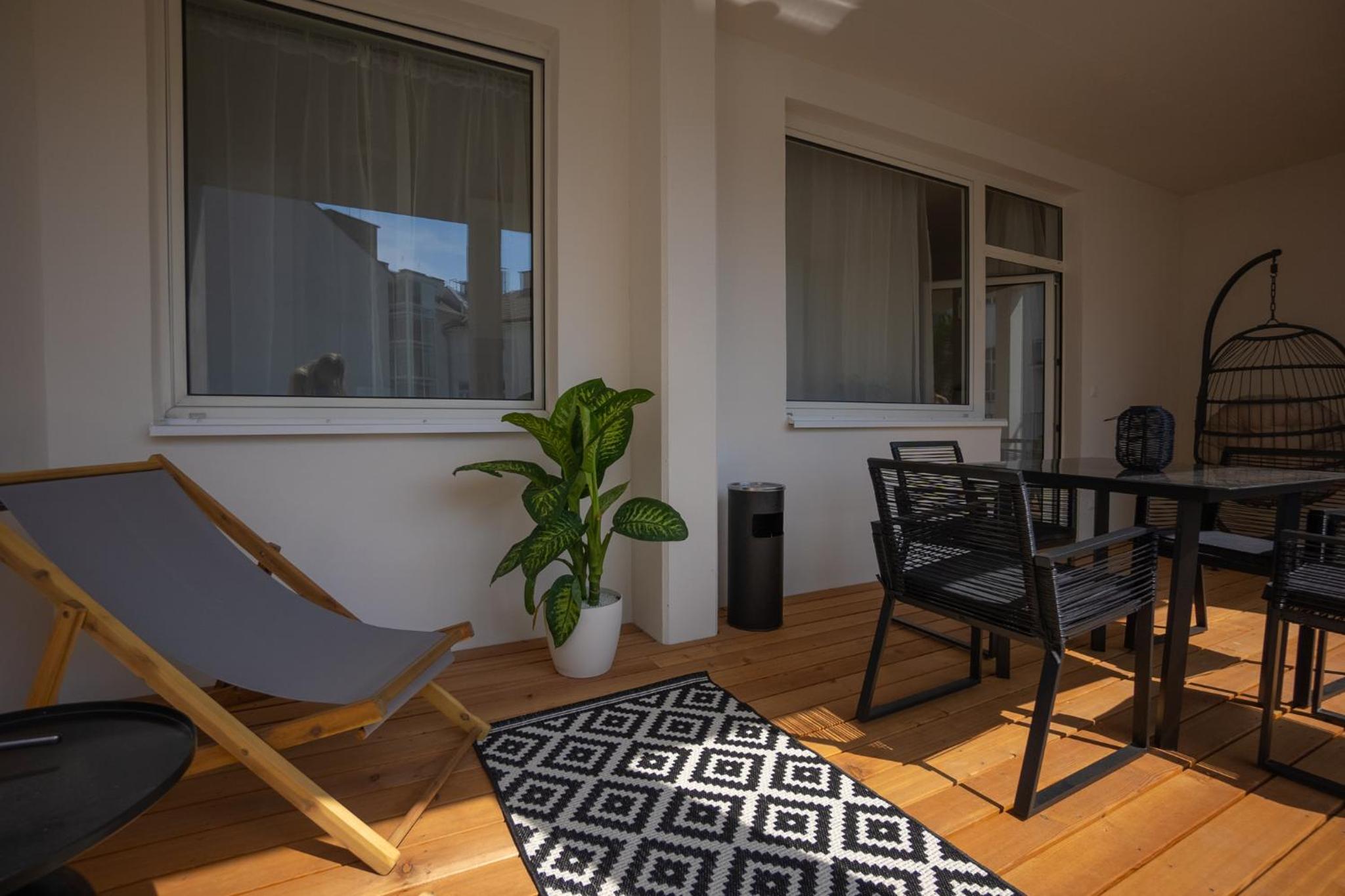 Bright stylish apartment with a huge terrace in a top location