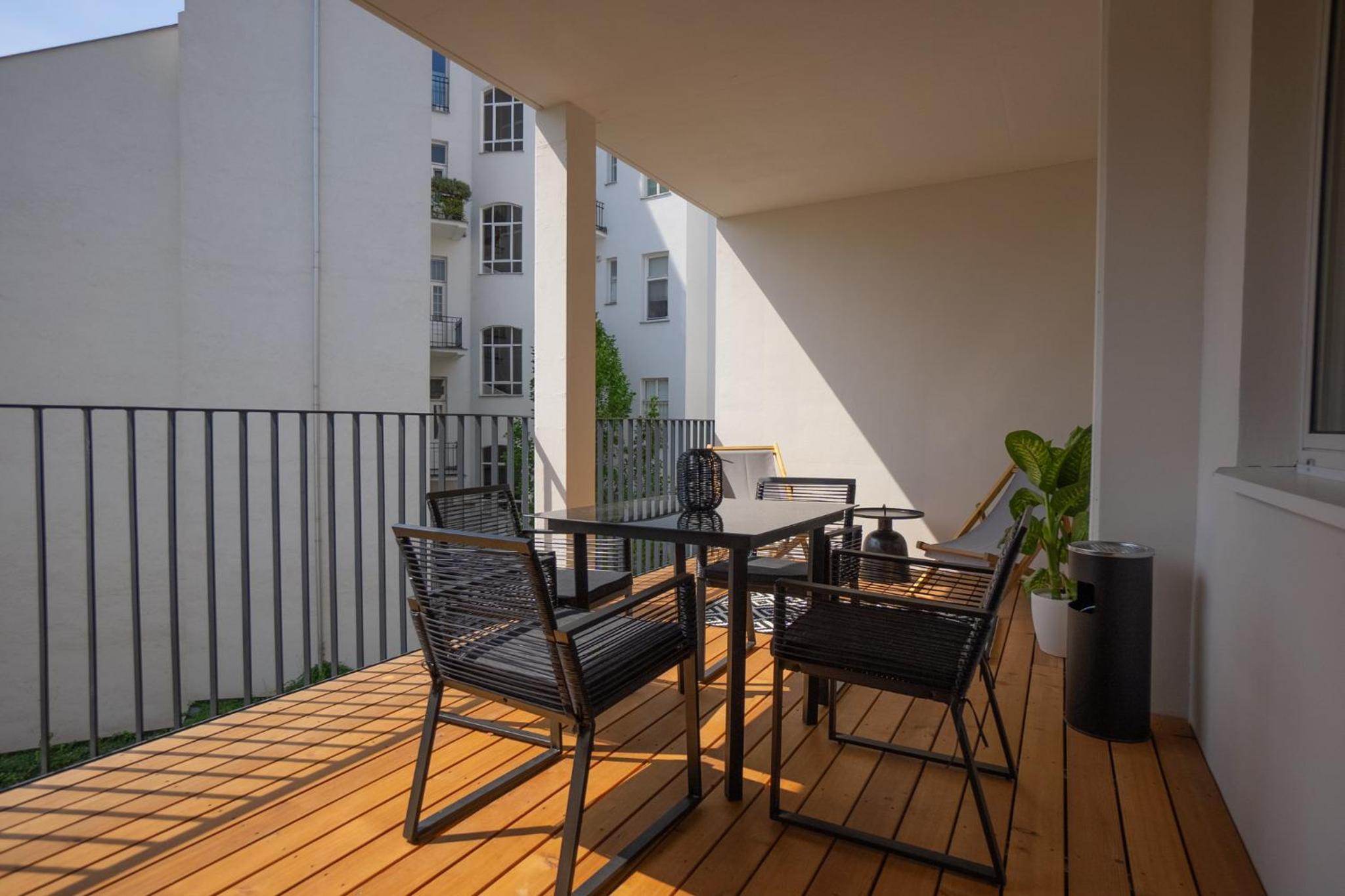 Bright stylish apartment with a huge terrace in a top location