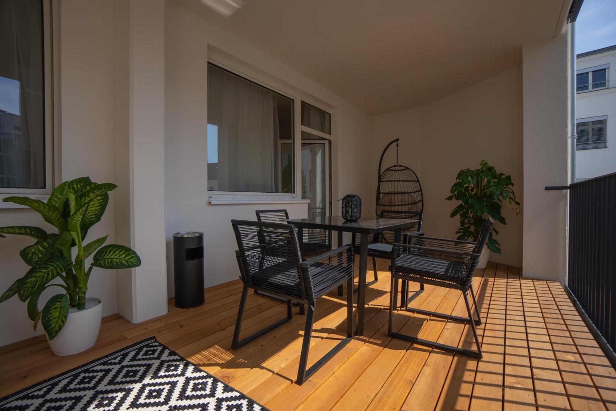 Bright stylish apartment with a huge terrace in a top location