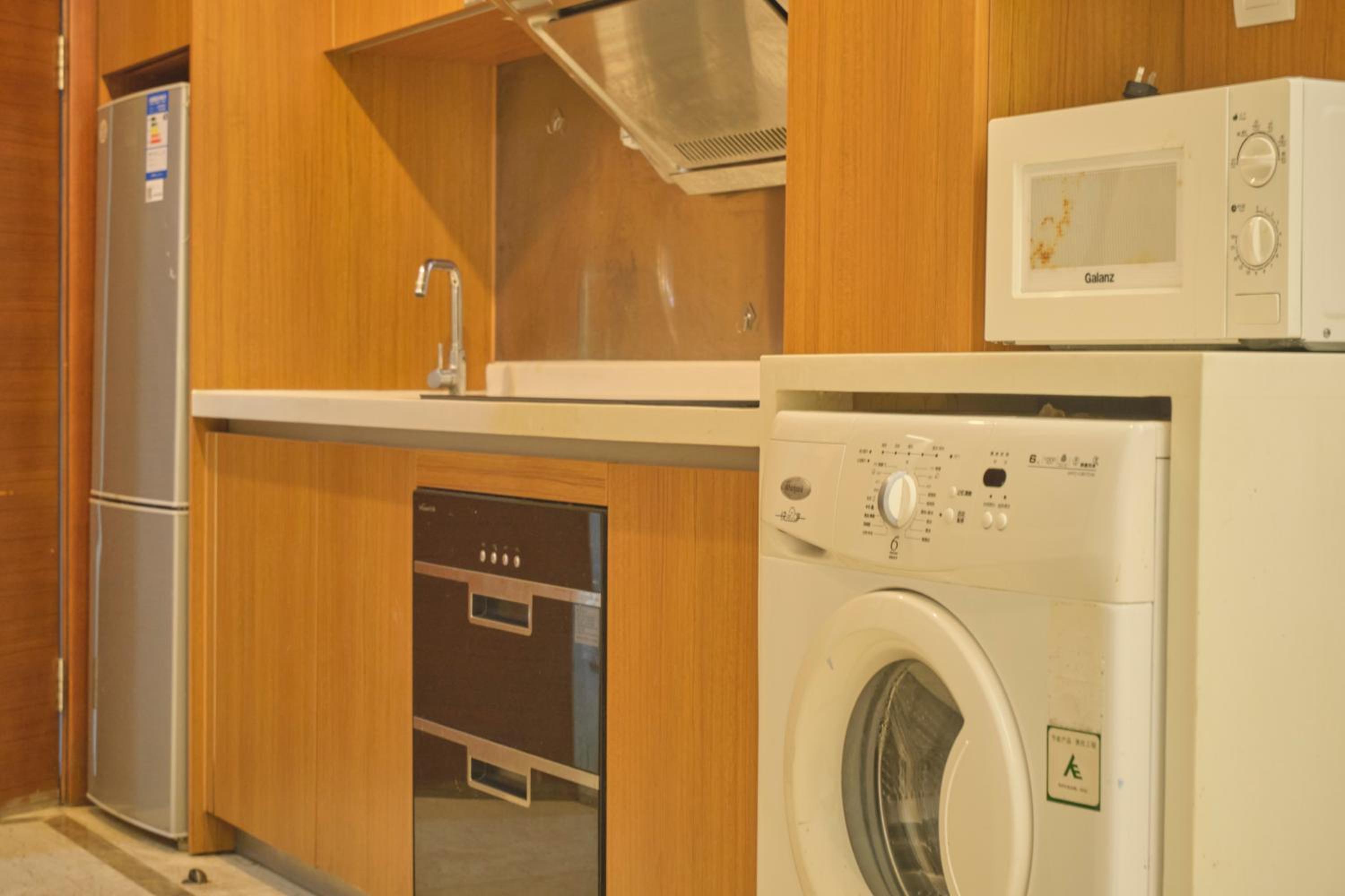 Guangzhou Uhome Service Apartment