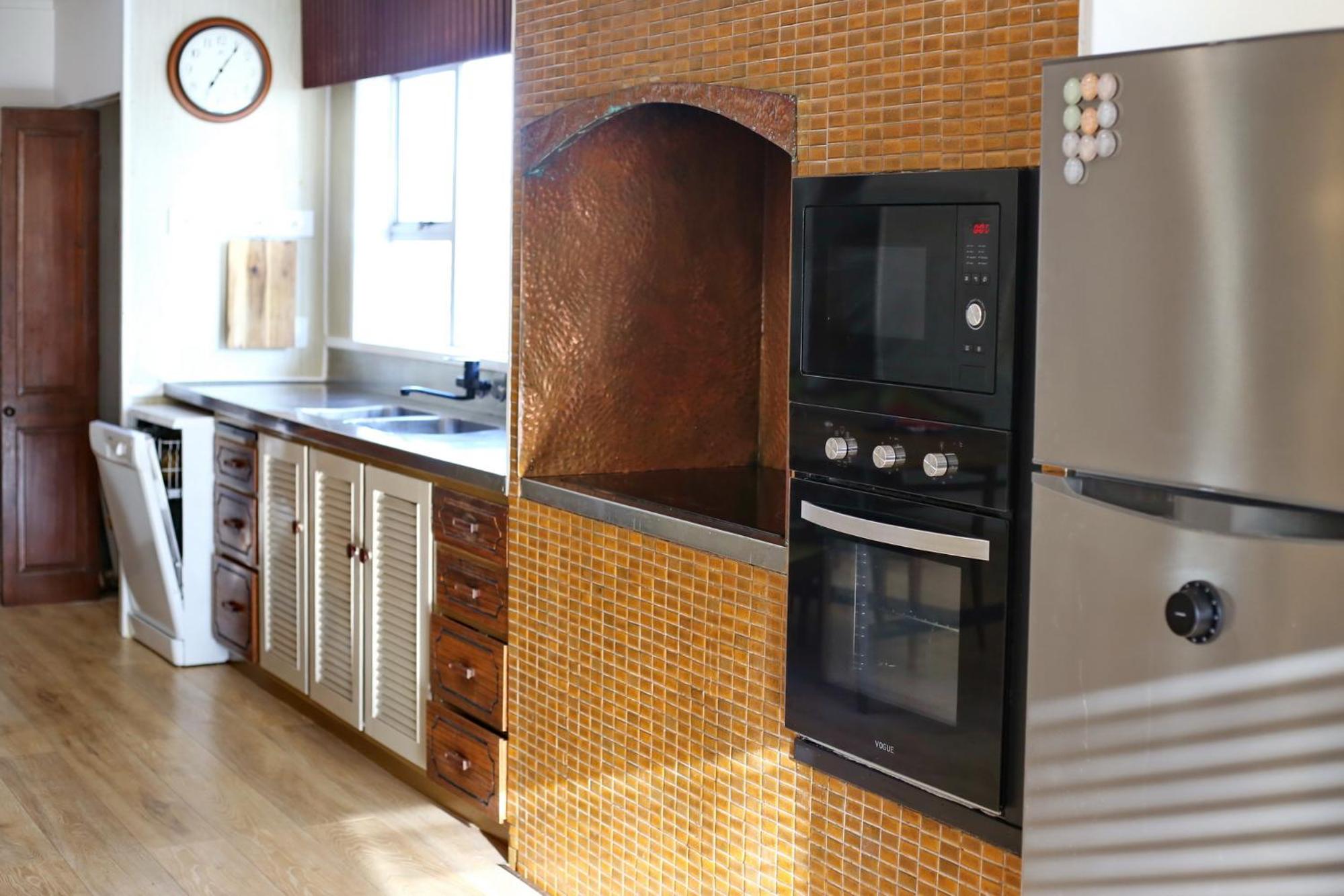 Big family house Easy to Airport
