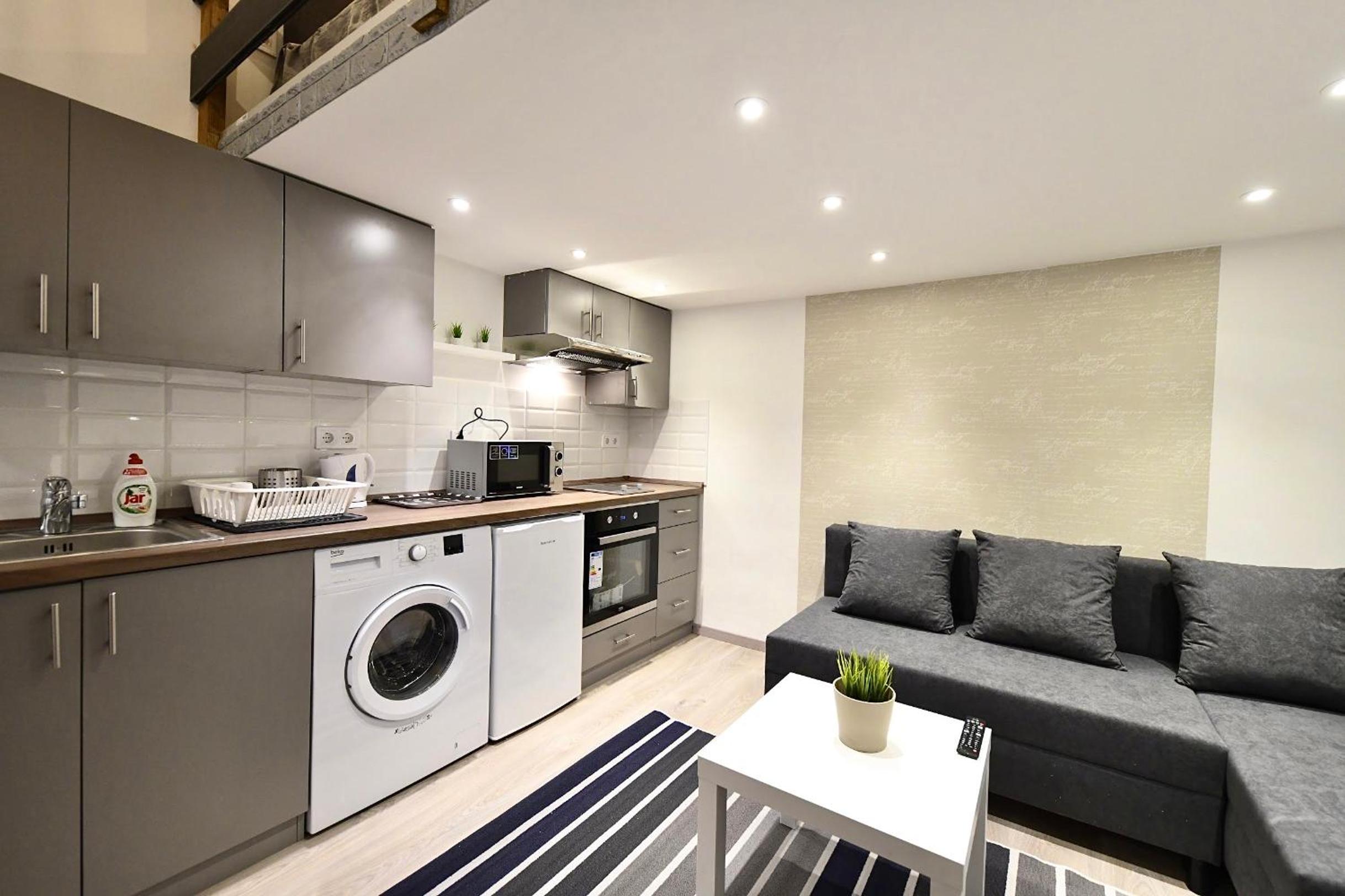 Downtown flat in Budapest, King view 3