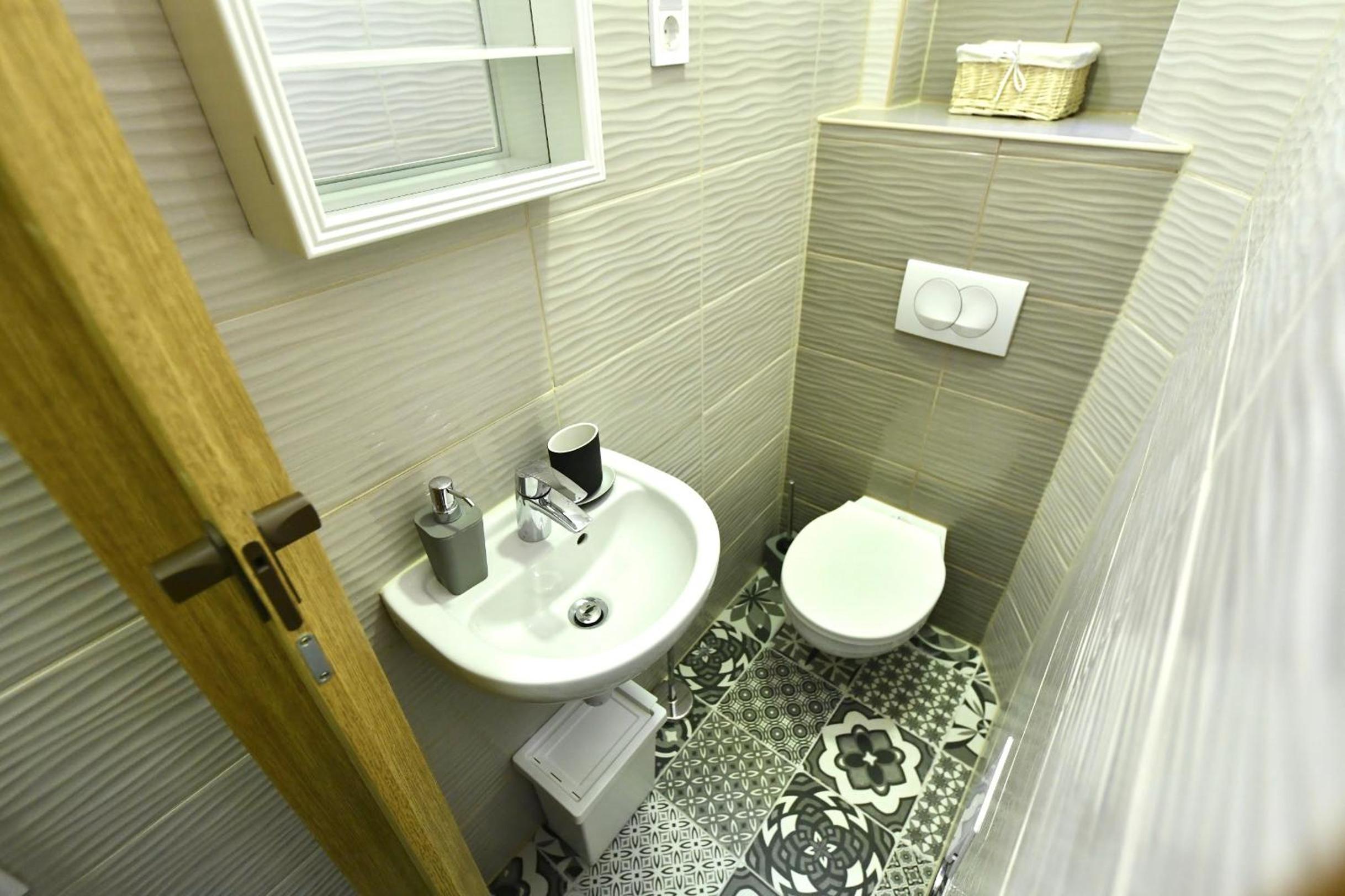 Downtown flat in Budapest, King view 4