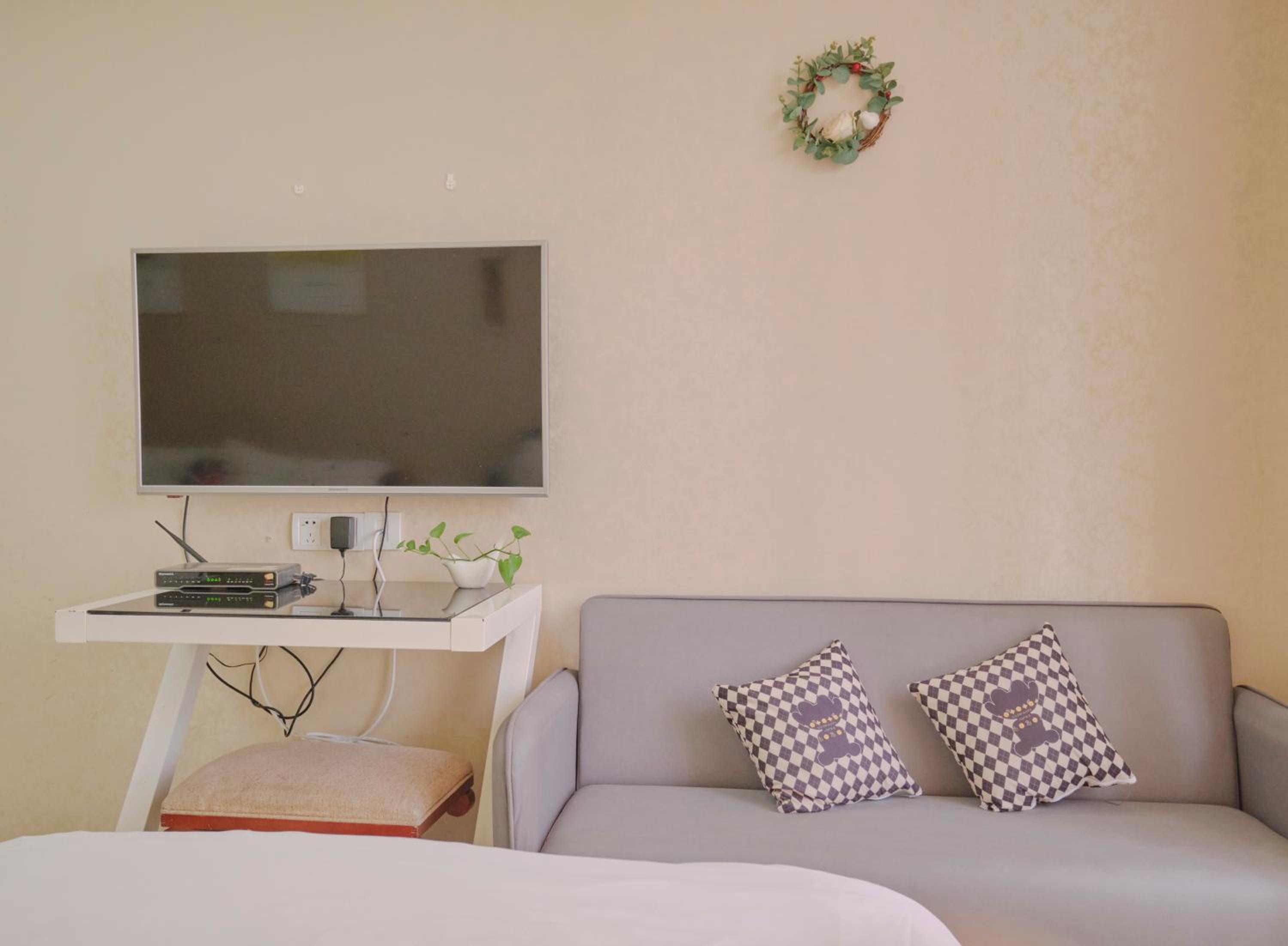 Guangzhou Uhome Service Apartment