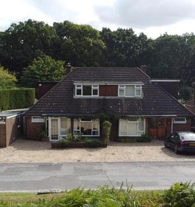 Abacus Bed and Breakfast, Blackwater, Hampshire