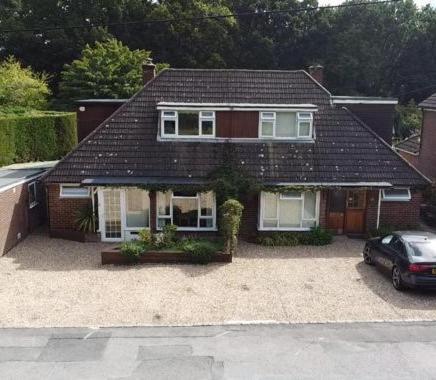 Abacus Bed and Breakfast, Blackwater, Hampshire