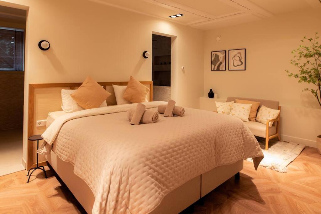 Newly renovated luxurious 200 SQM loft in city centre