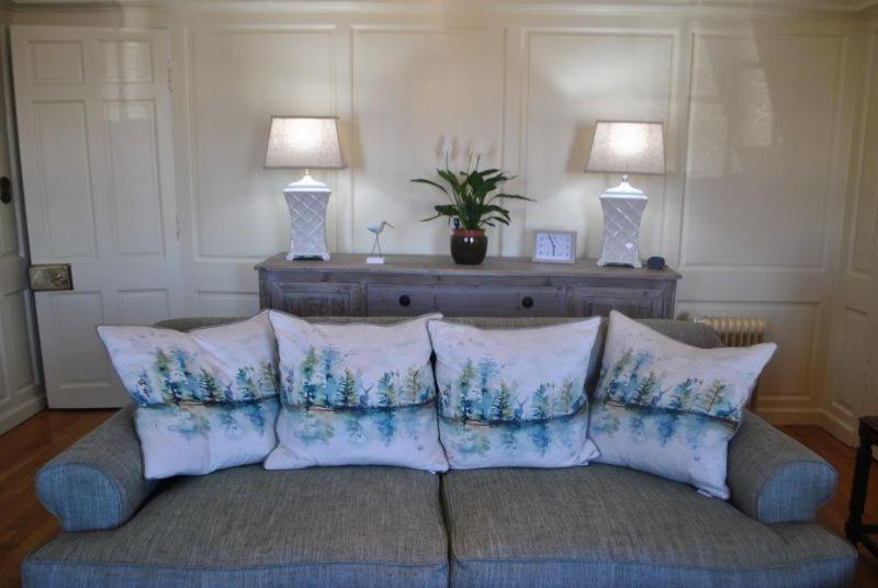 Merchants House- stunning seaview period home view 3