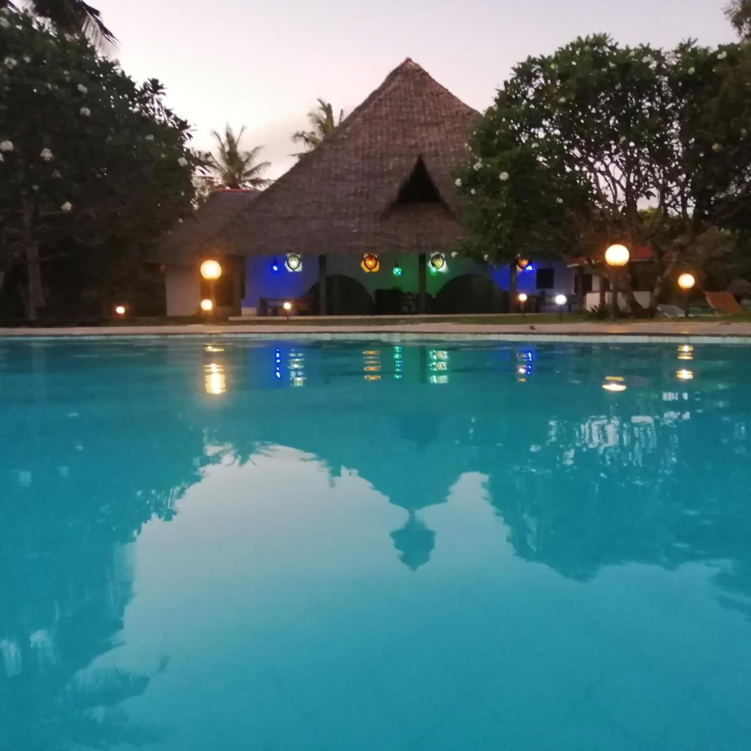 Lux Suites kivulini Cottages Diani Beach view 2