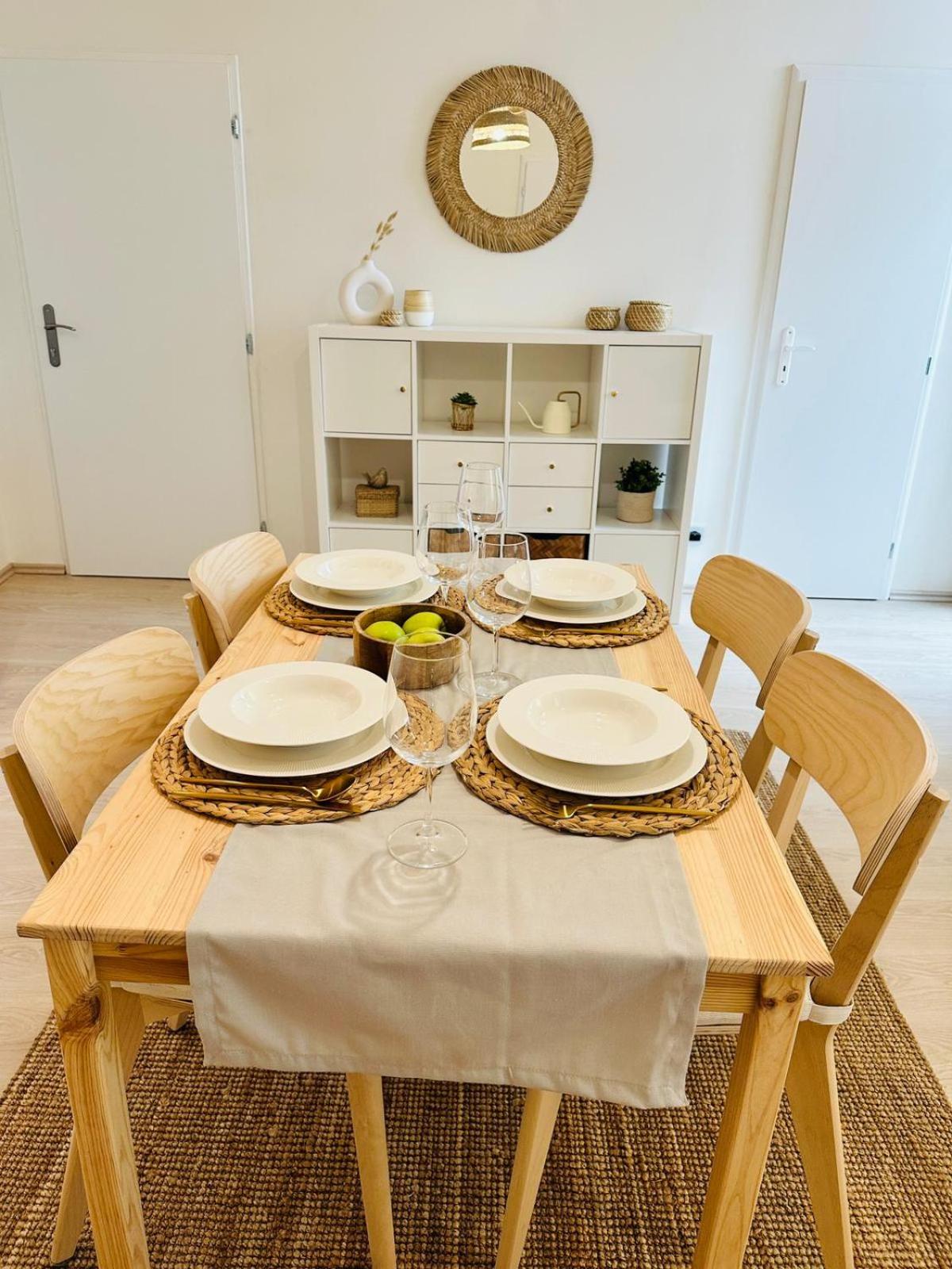 Cozy and Unique apartment near train station view 5