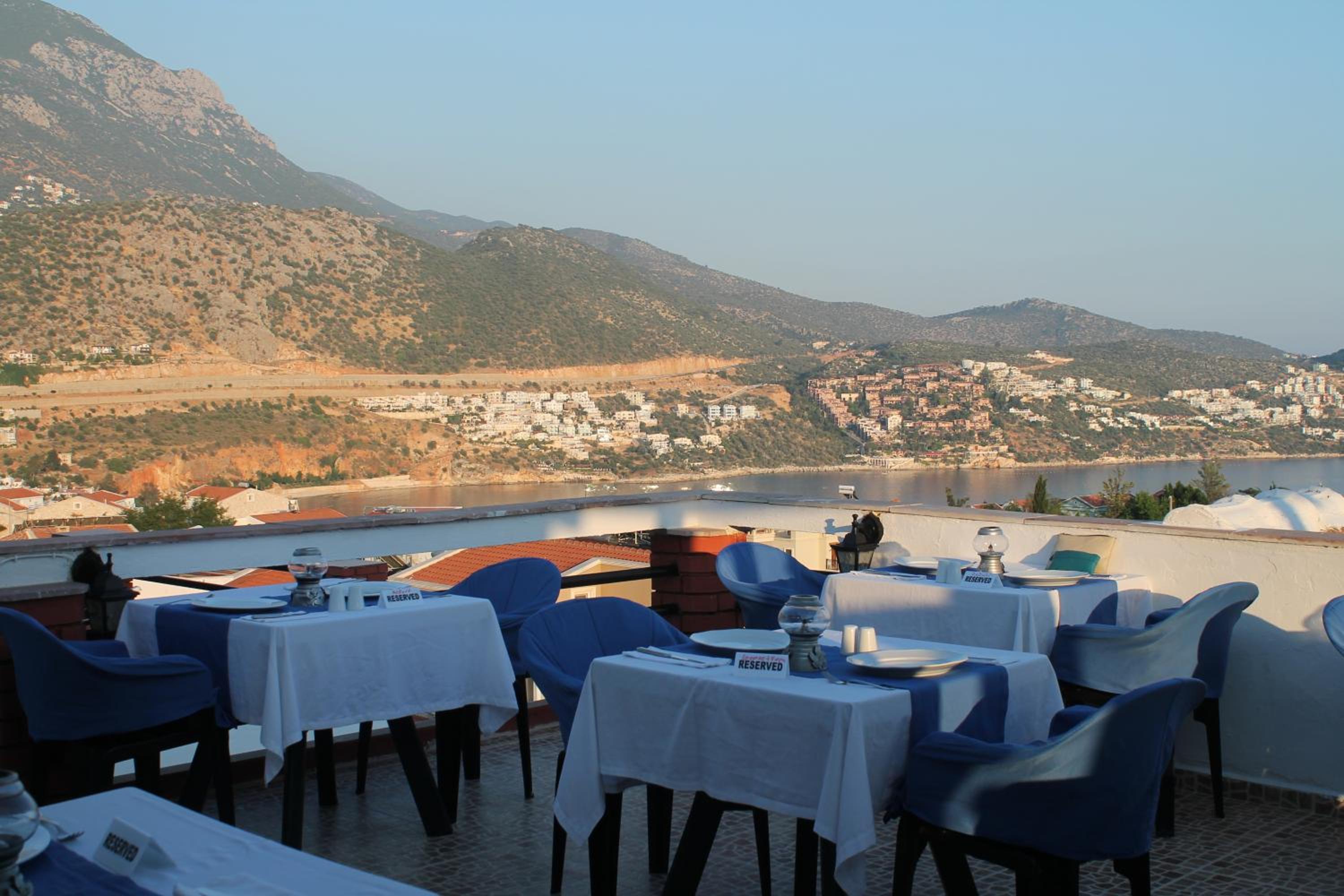 Lizo Hotel
