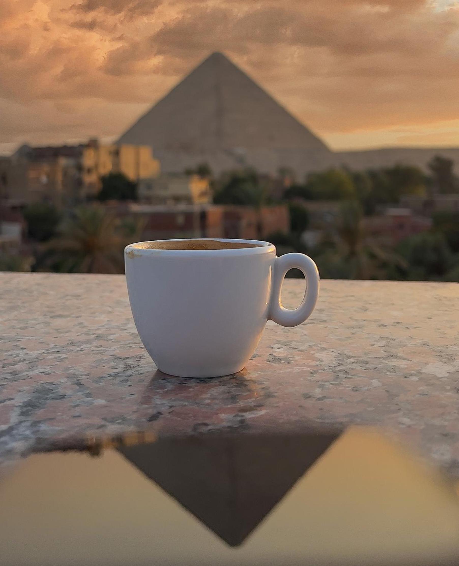 King Cheops Inn - Pyramid View