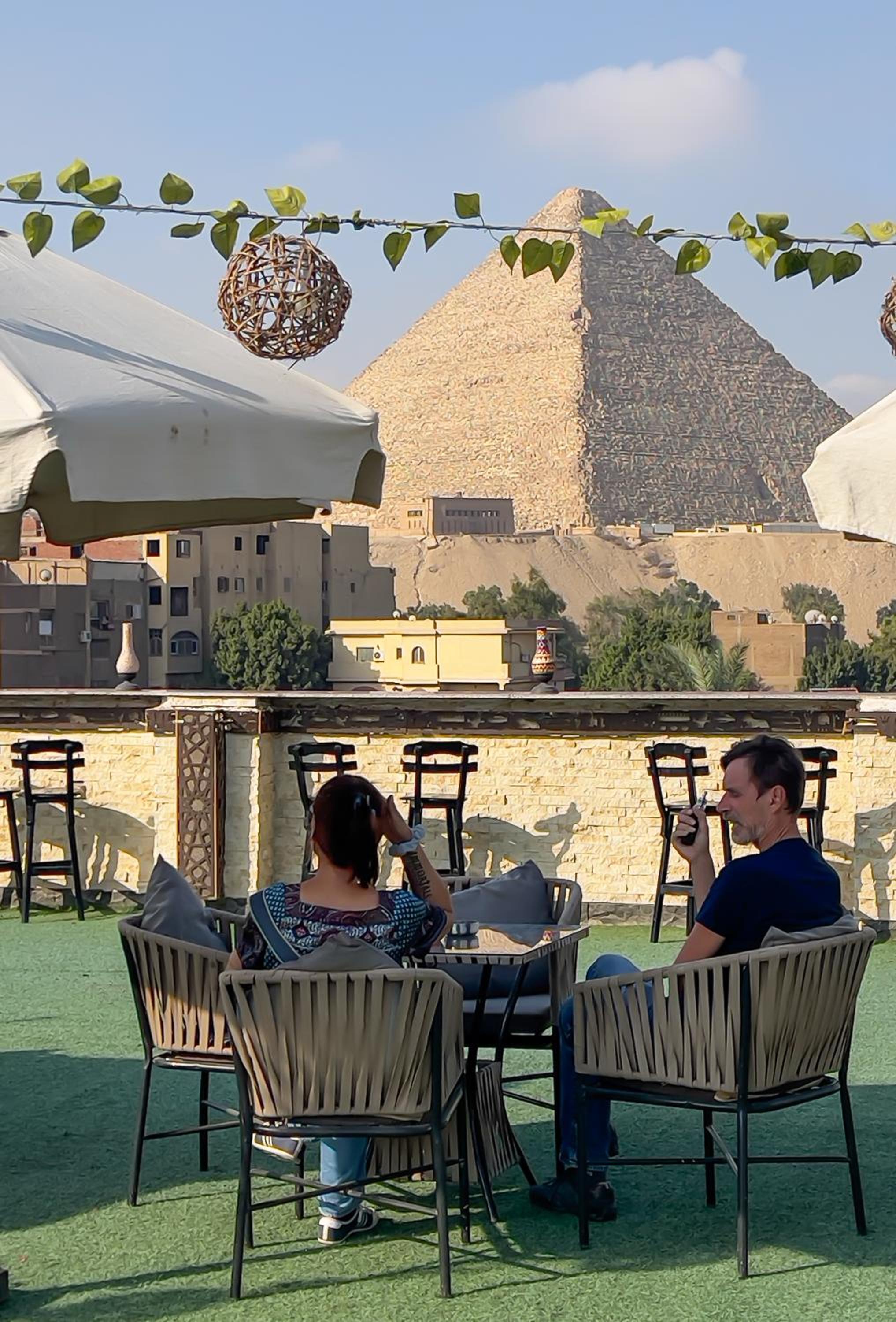 King Cheops Inn - Pyramid View