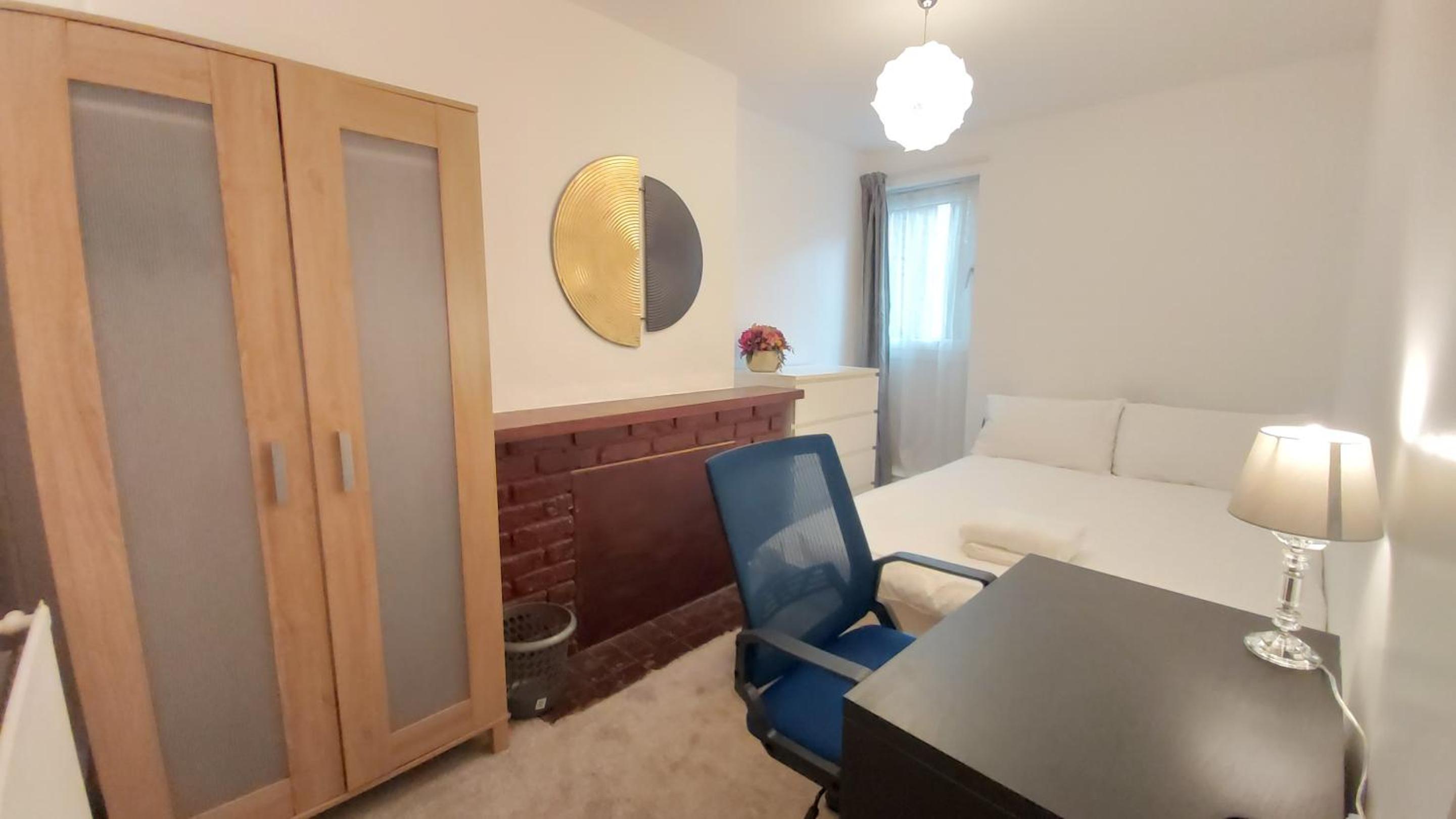 London Oldbury house rooms