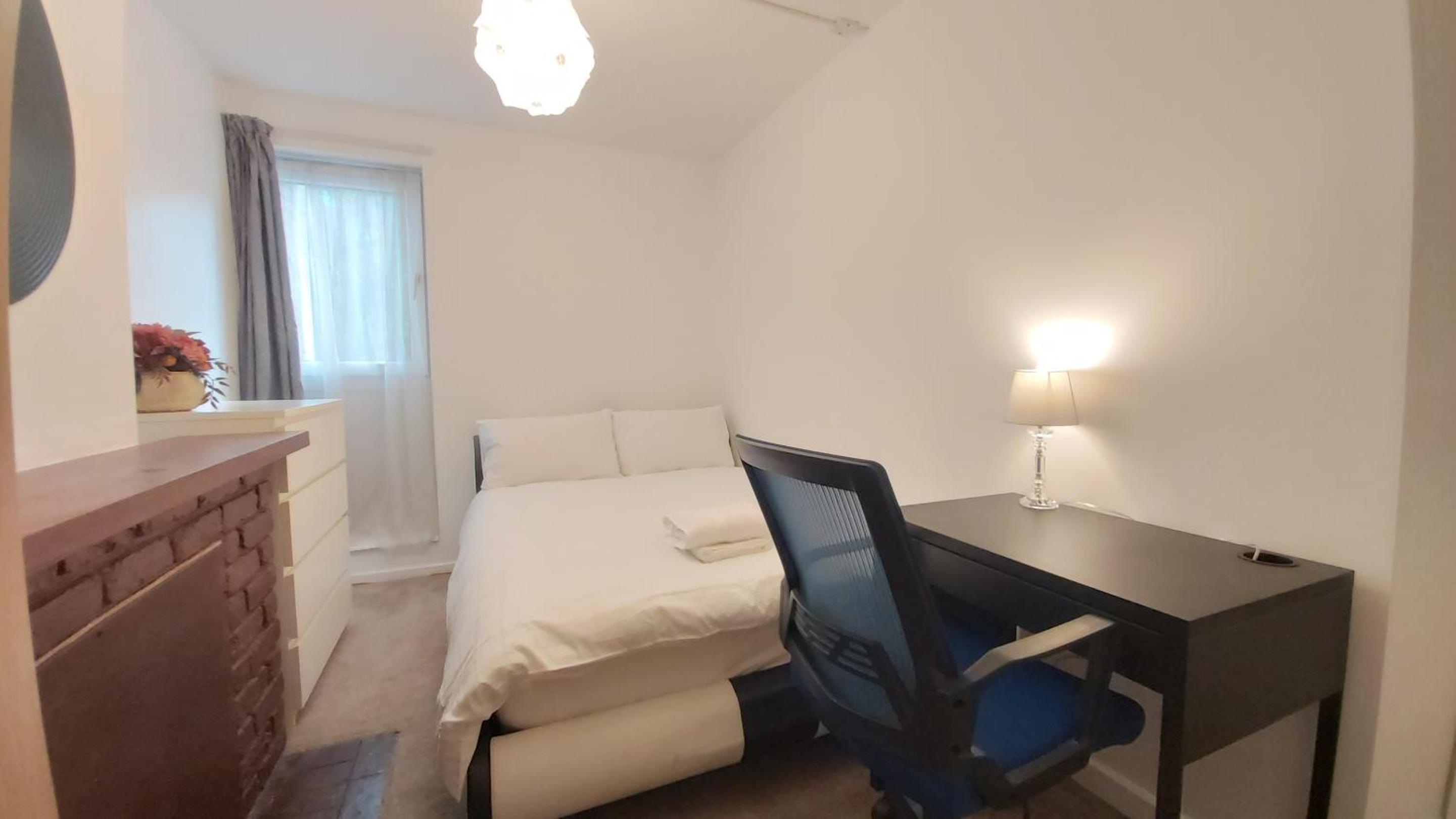 London Oldbury house rooms