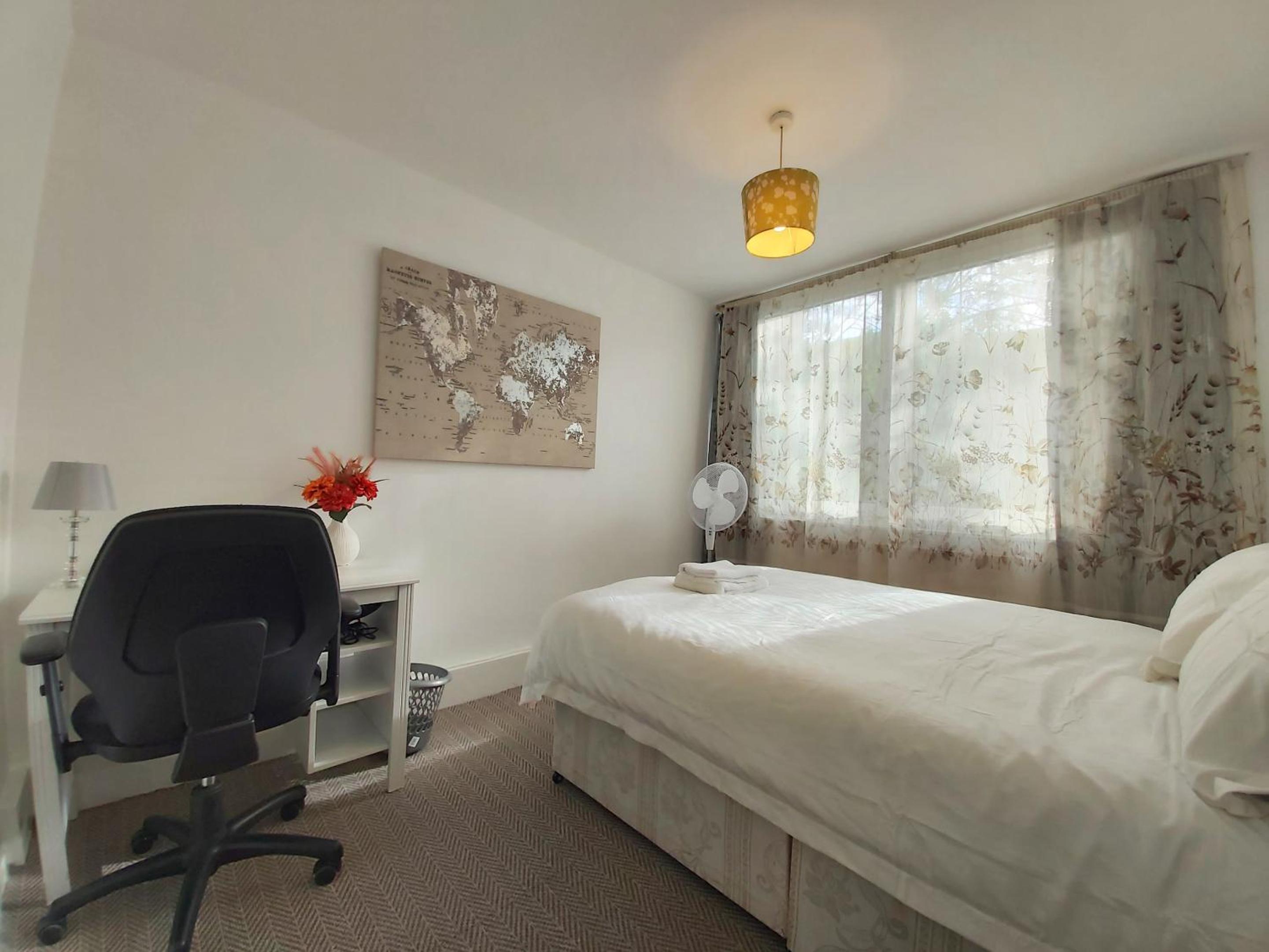London Oldbury house rooms