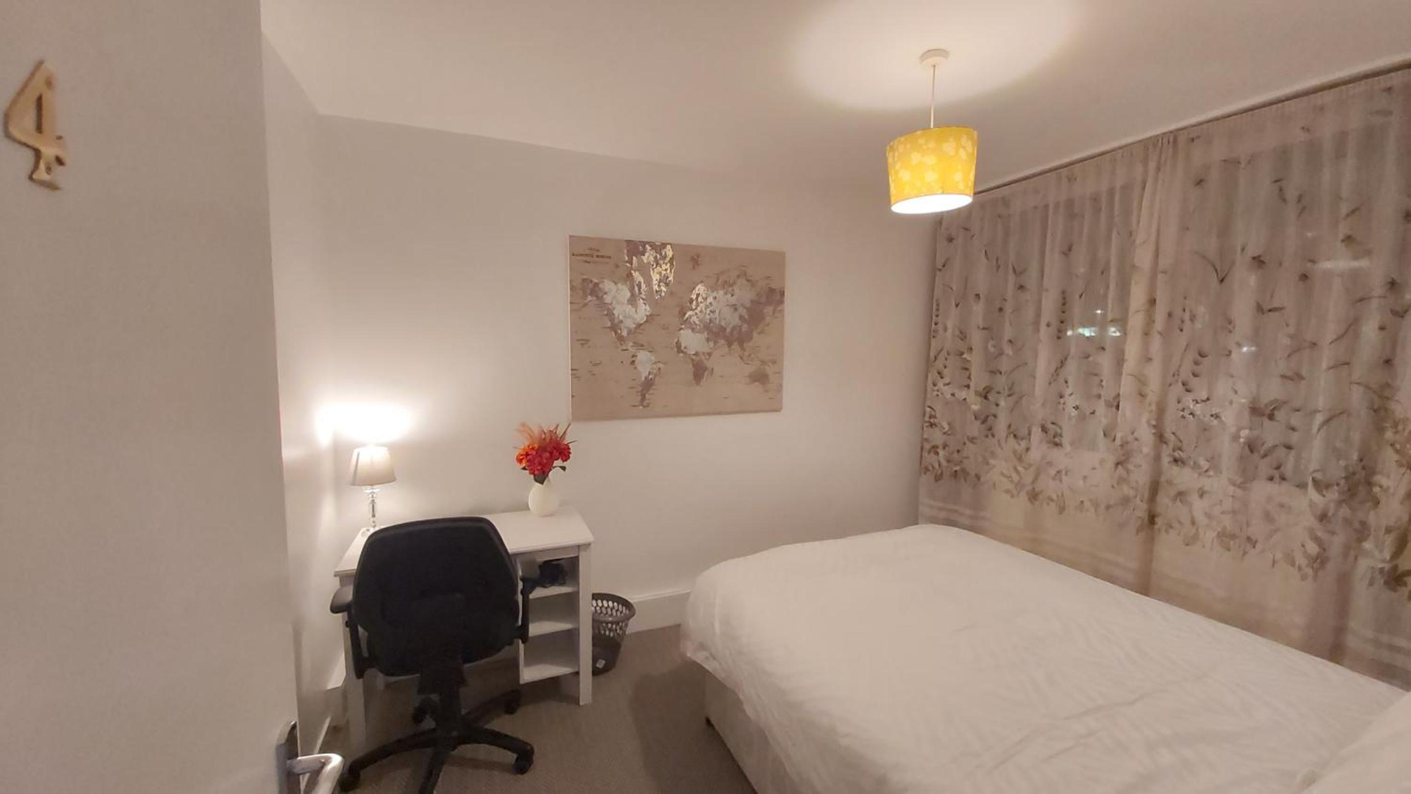 London Oldbury house rooms