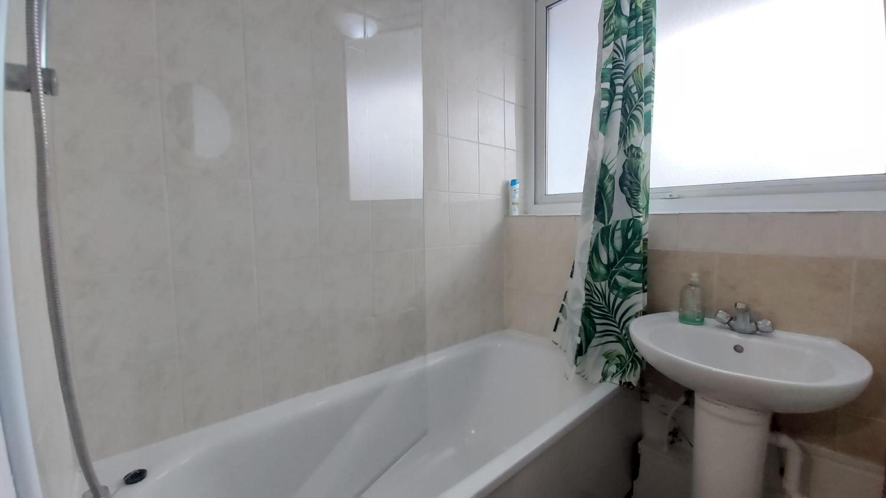 London Oldbury house rooms