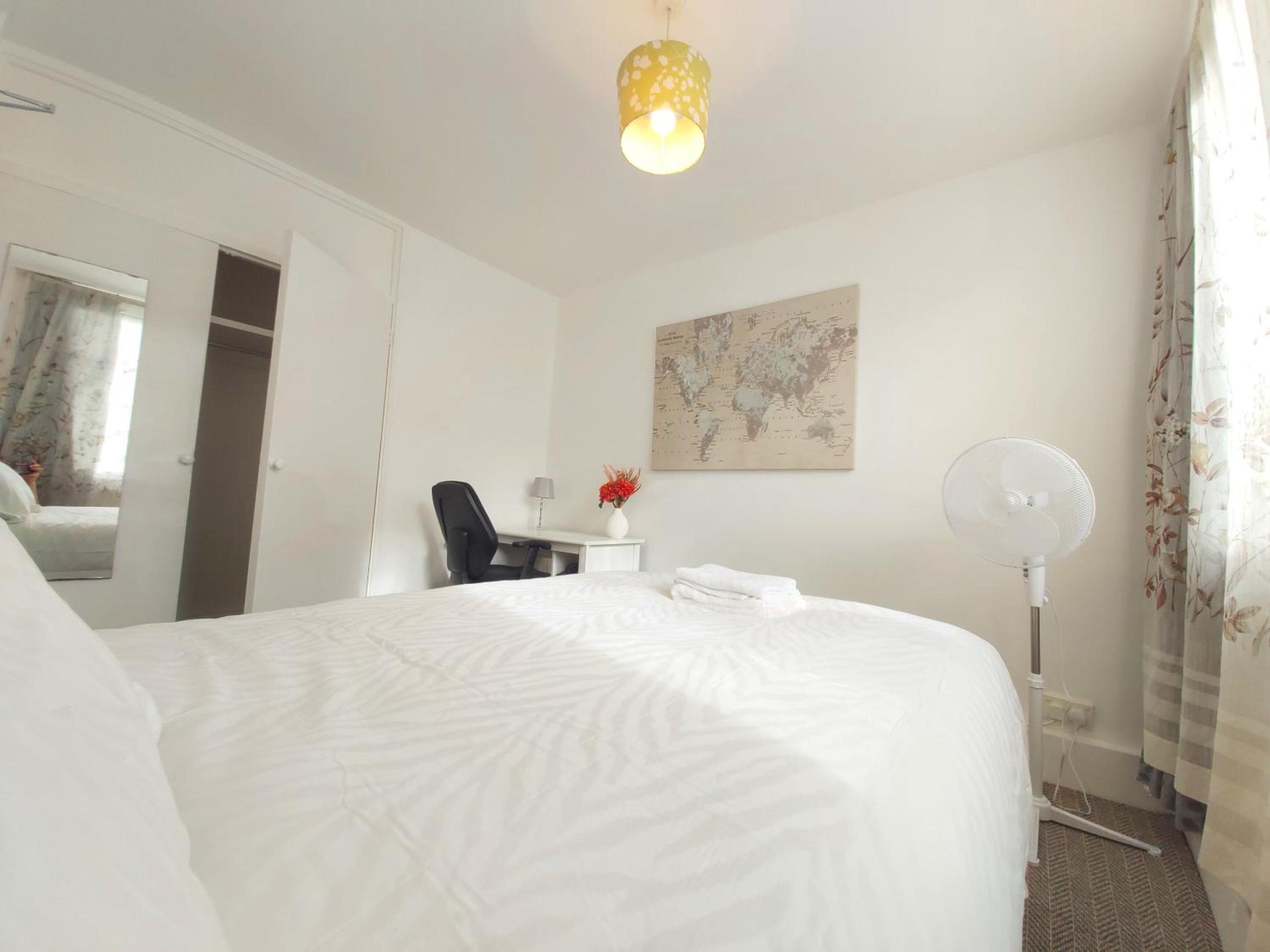 London Oldbury house rooms