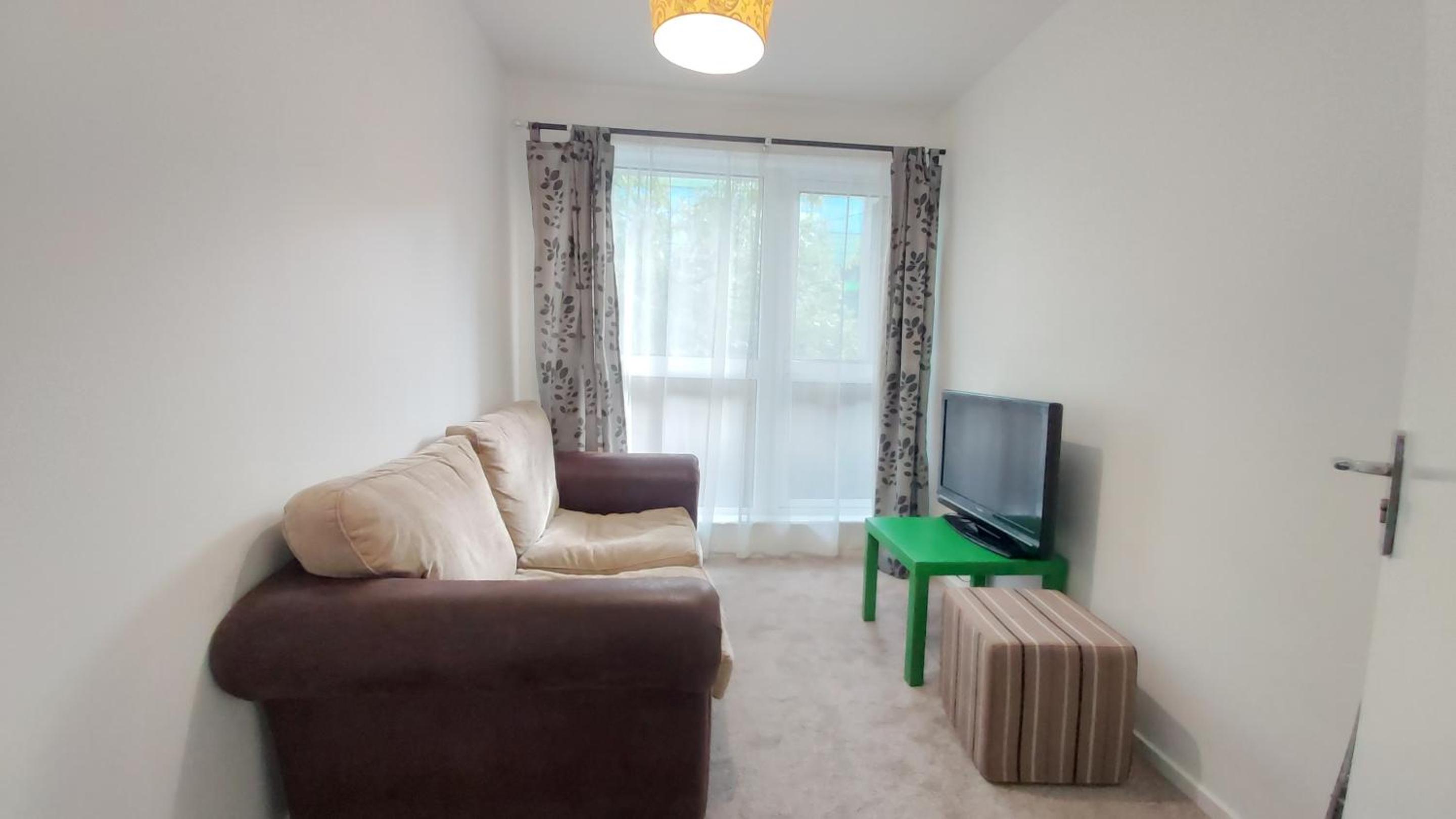 London Oldbury house rooms