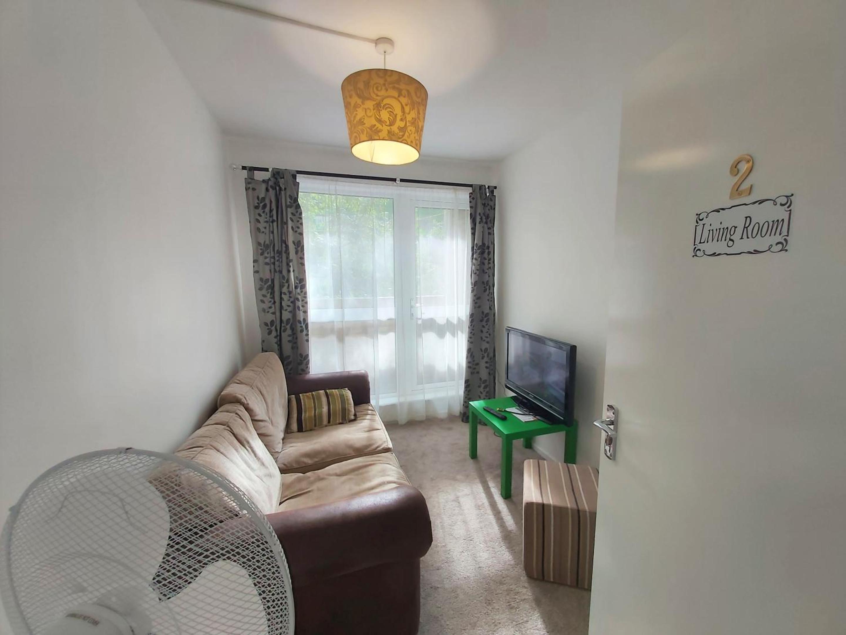 London Oldbury house rooms