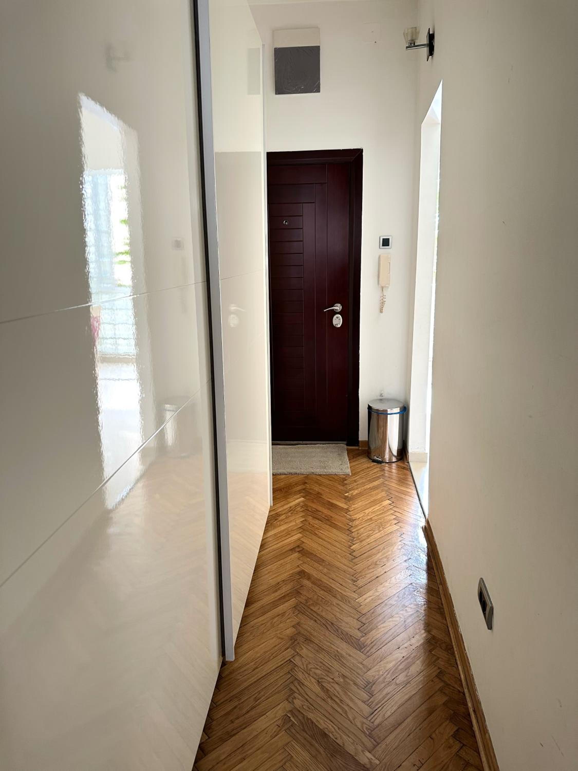 VRACAR Apartment