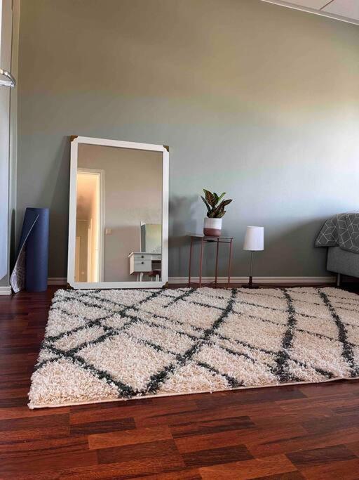 A stylish, newly decorated home! view 5