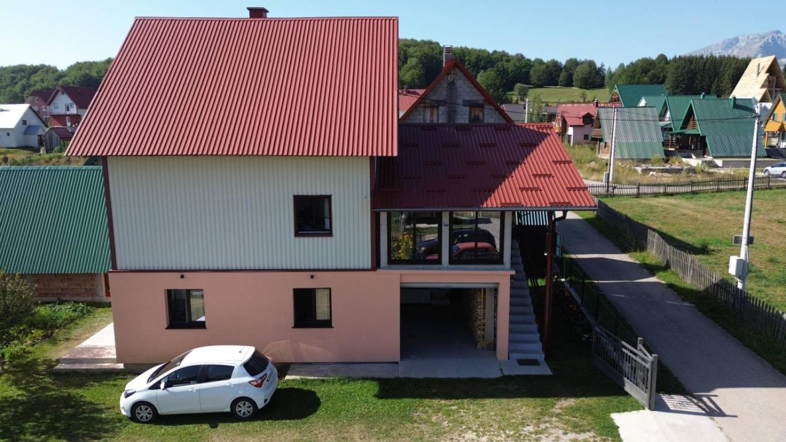 Deluxe Studio & Rooms Zarubica view 4