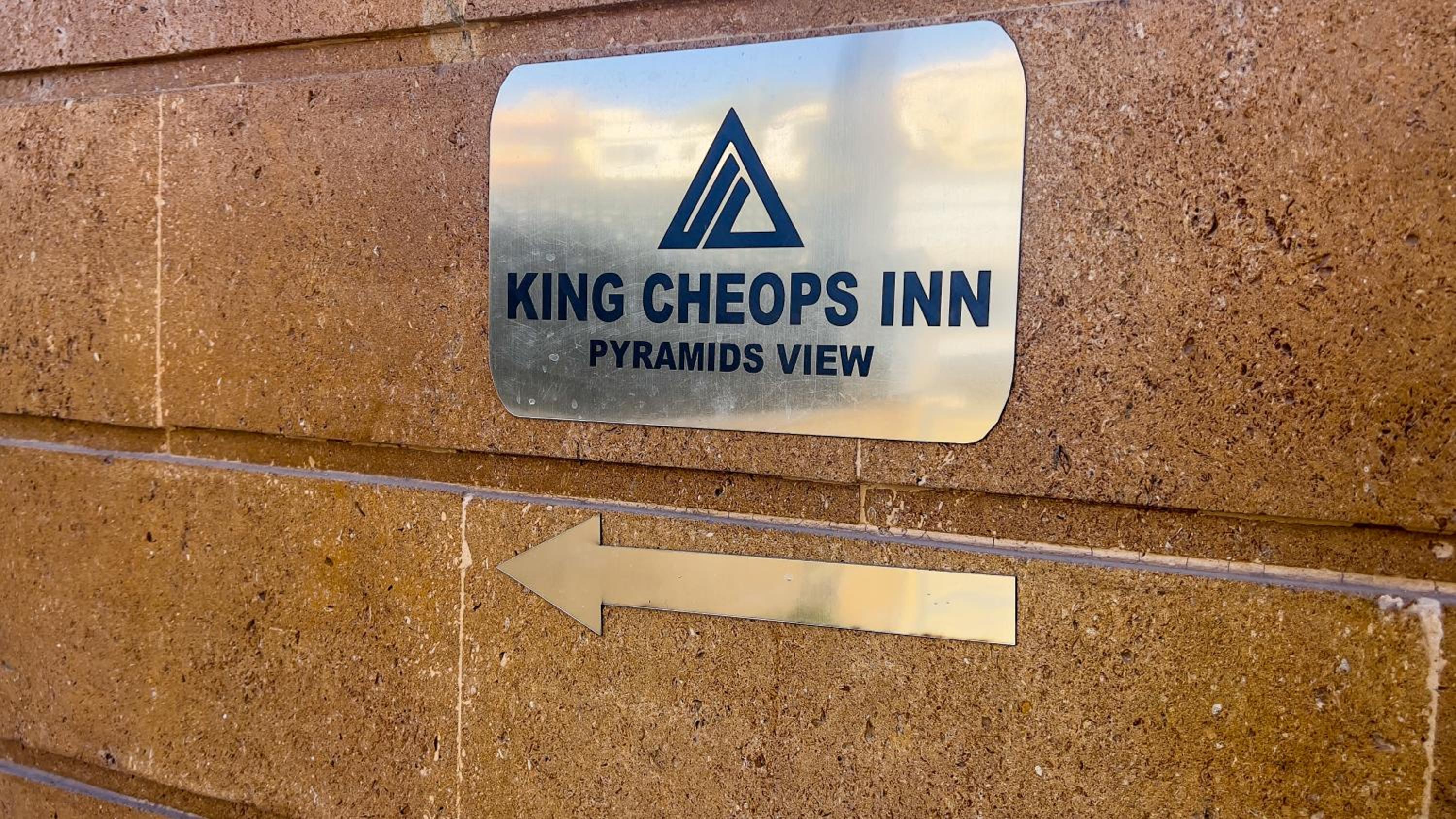 King Cheops Inn - Pyramid View