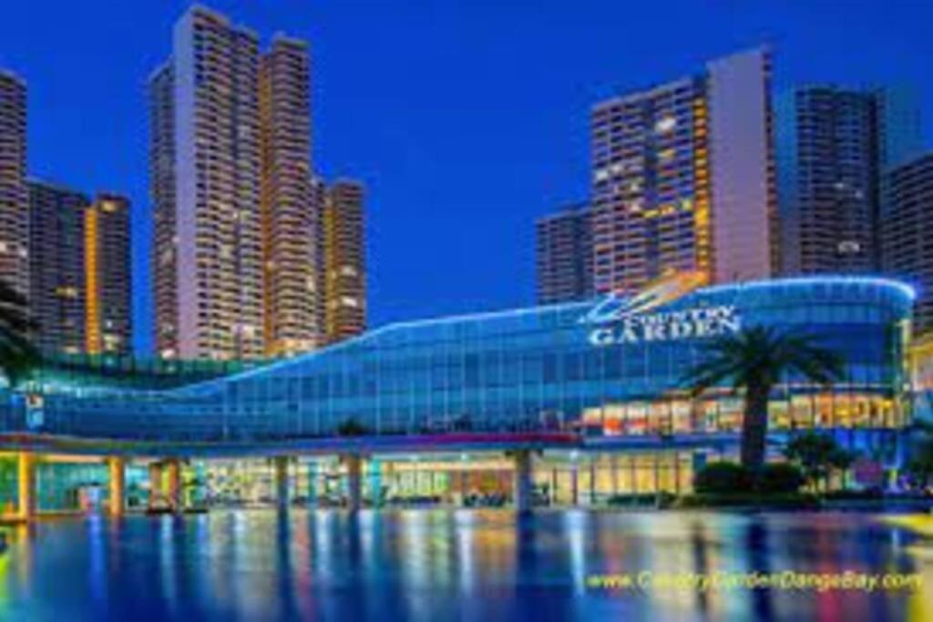 Cityview 2BR Country Garden Danga Bay - Natol
