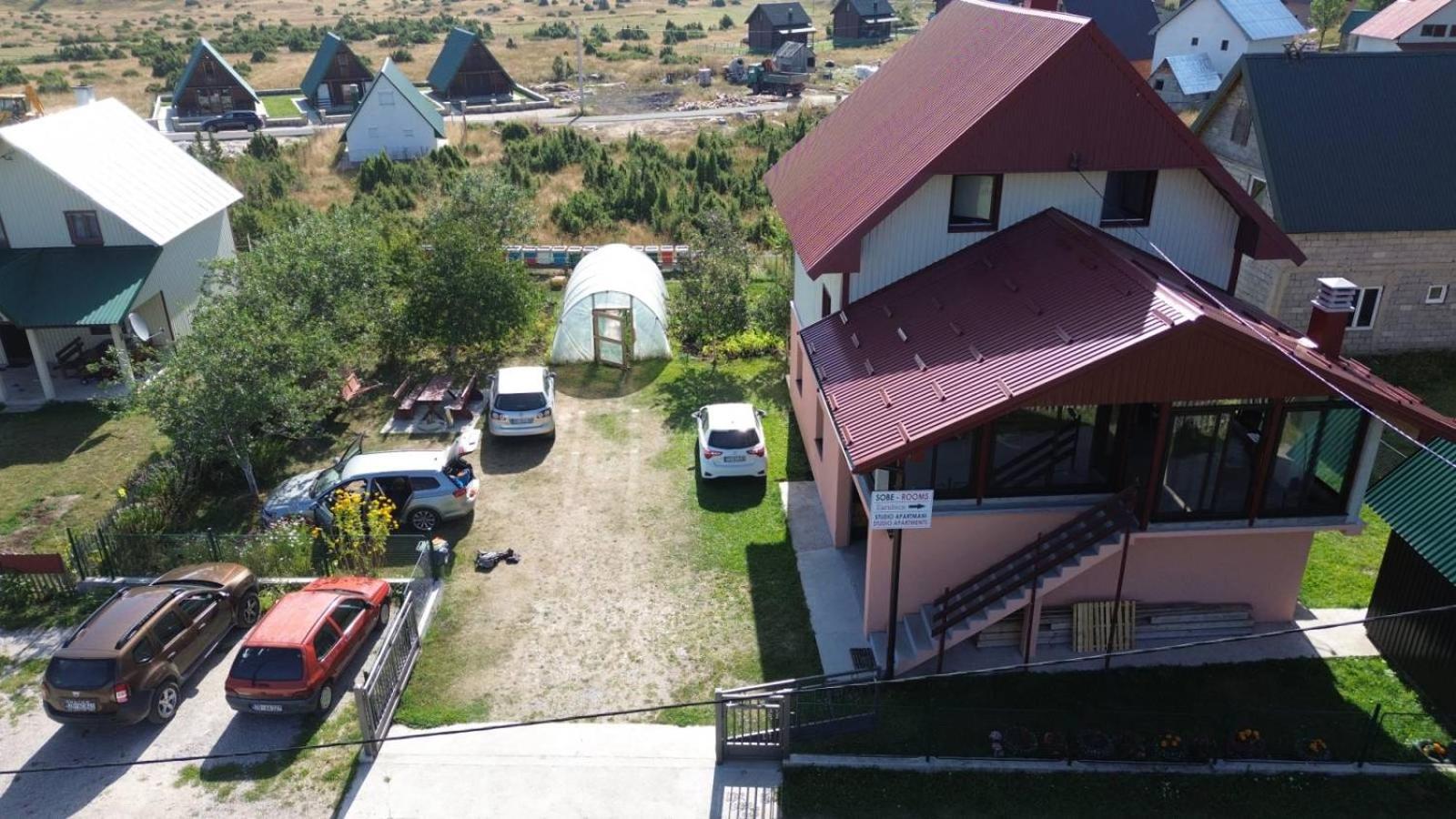 Deluxe Studio & Rooms Zarubica view 2
