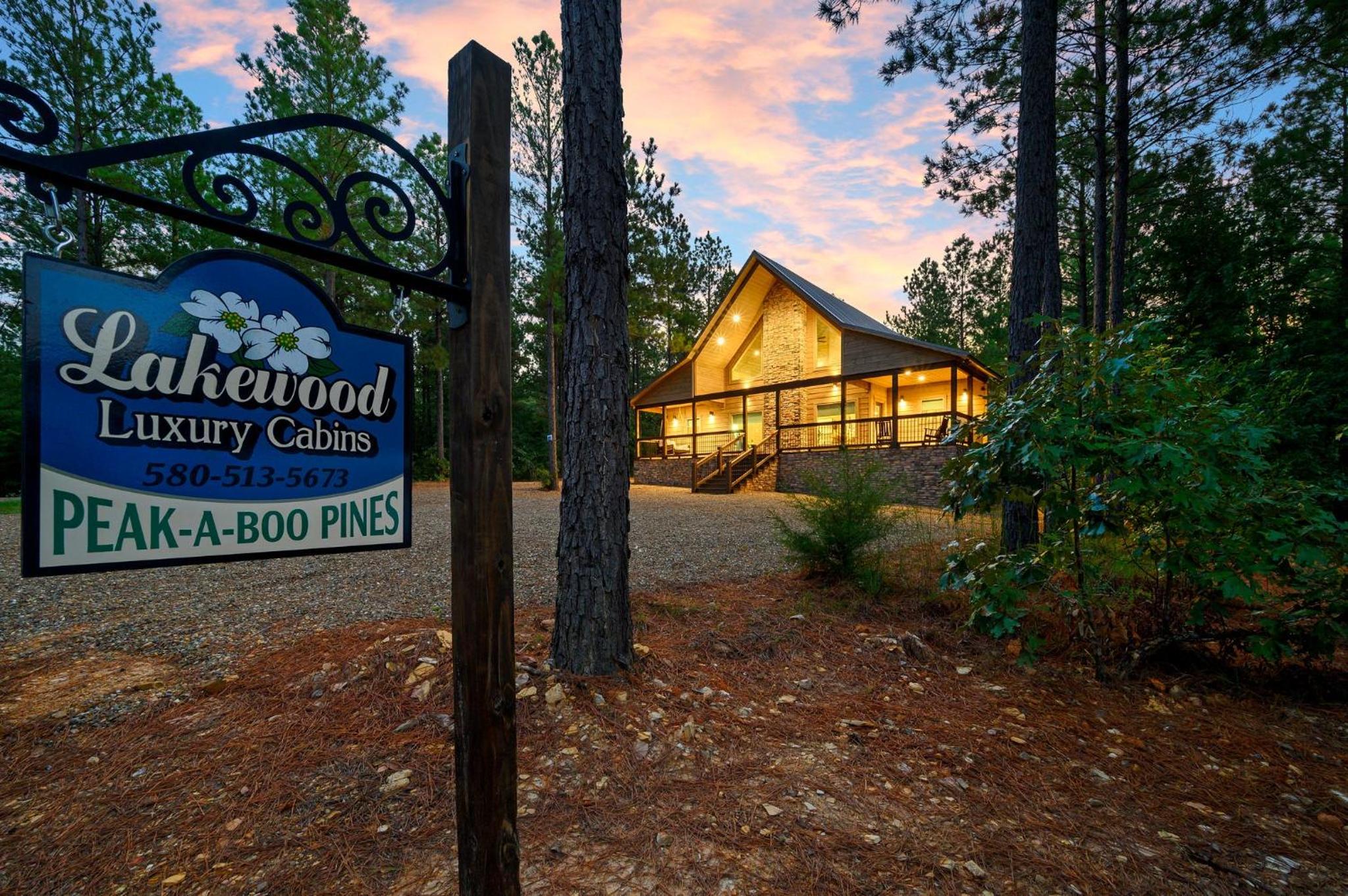 Peak A Boo Pines with Game Loft Hot Tub Fireplaces and More view 4