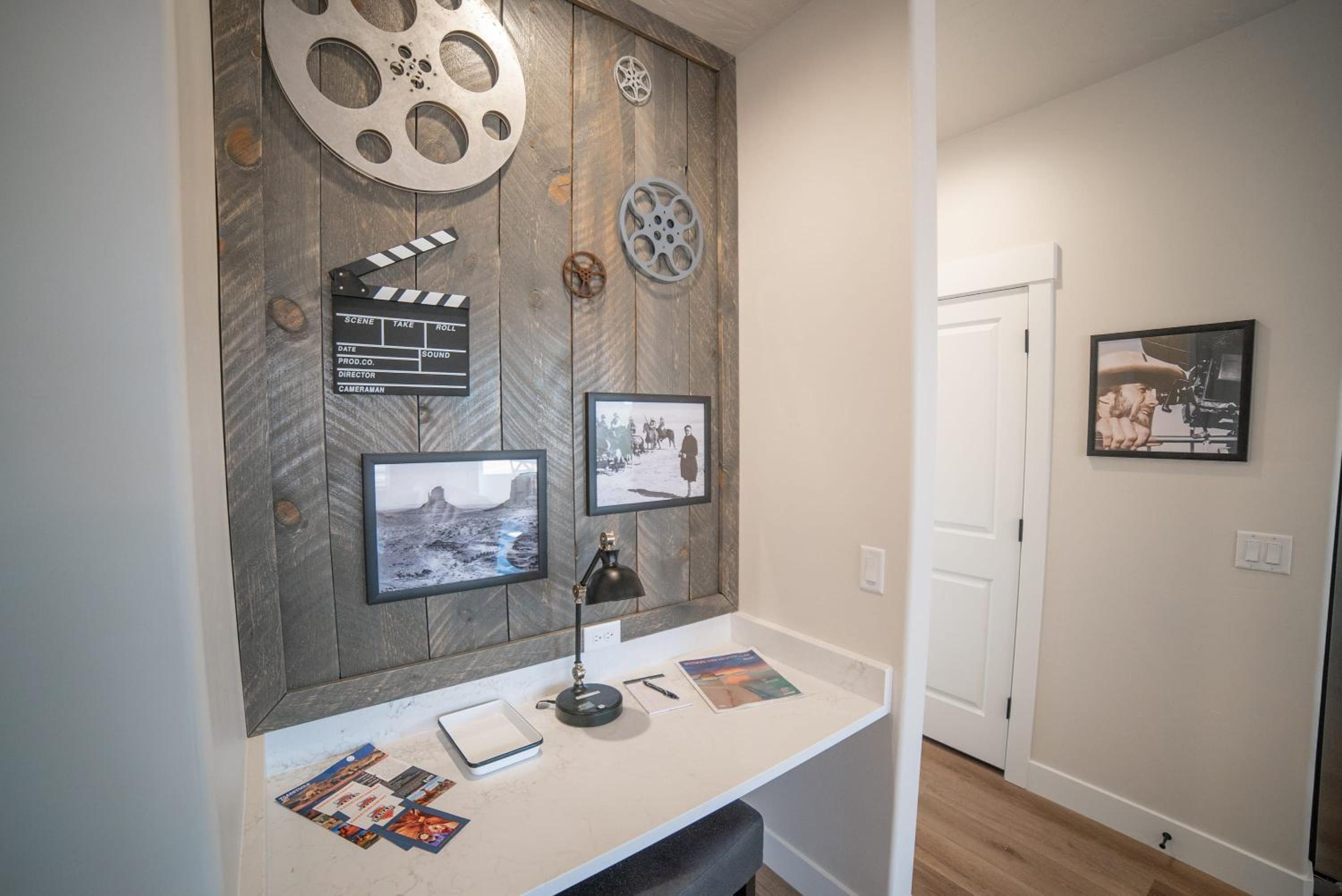 Hollywood Hangout - New West Properties