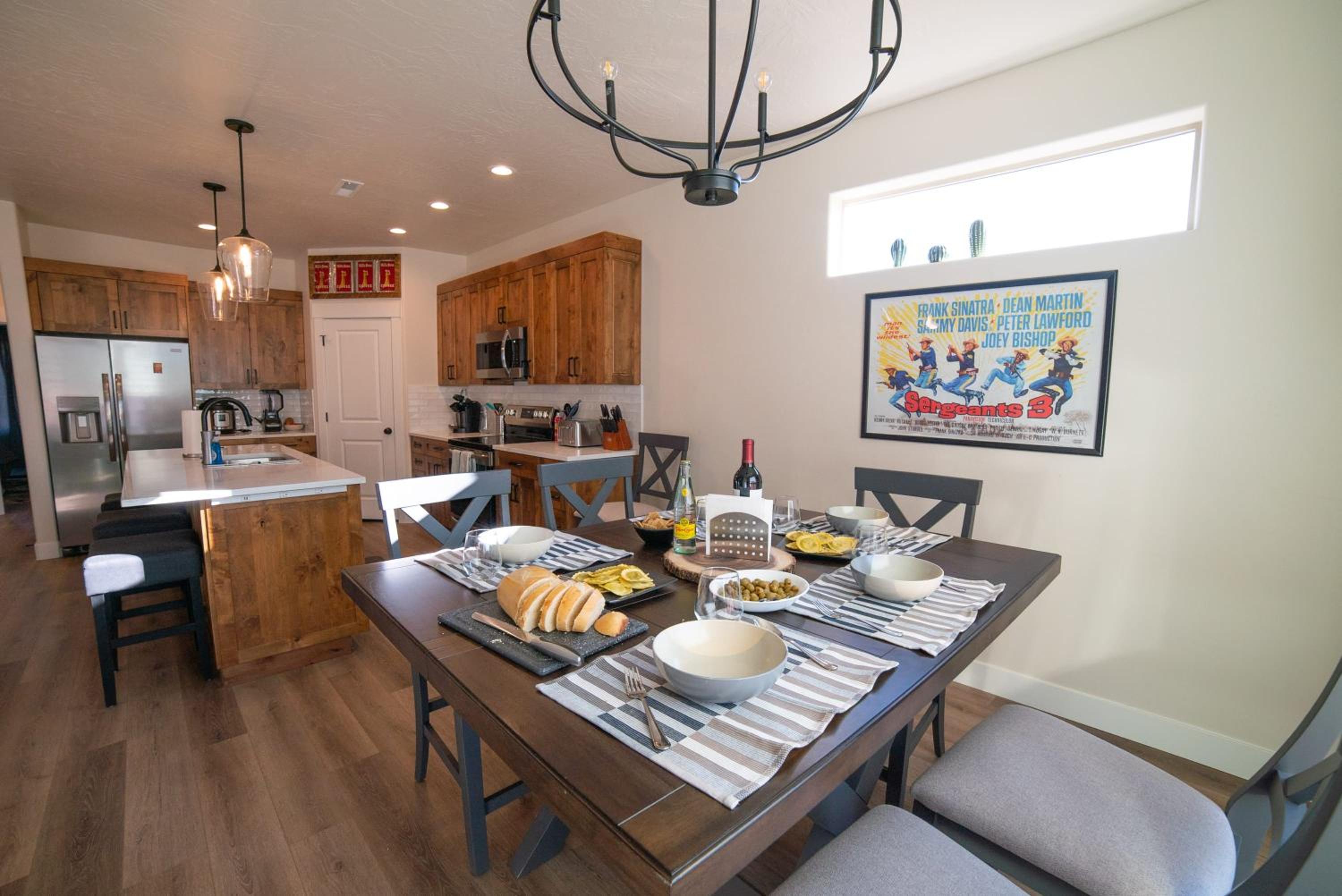 Hollywood Hangout - New West Properties