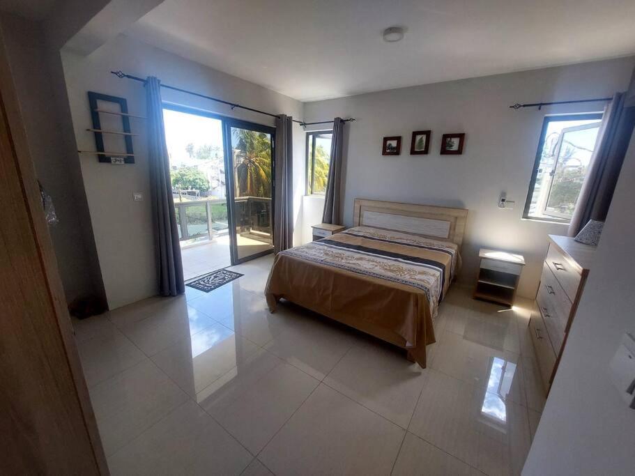 Superb Apartment 2 mins to Beach view 3